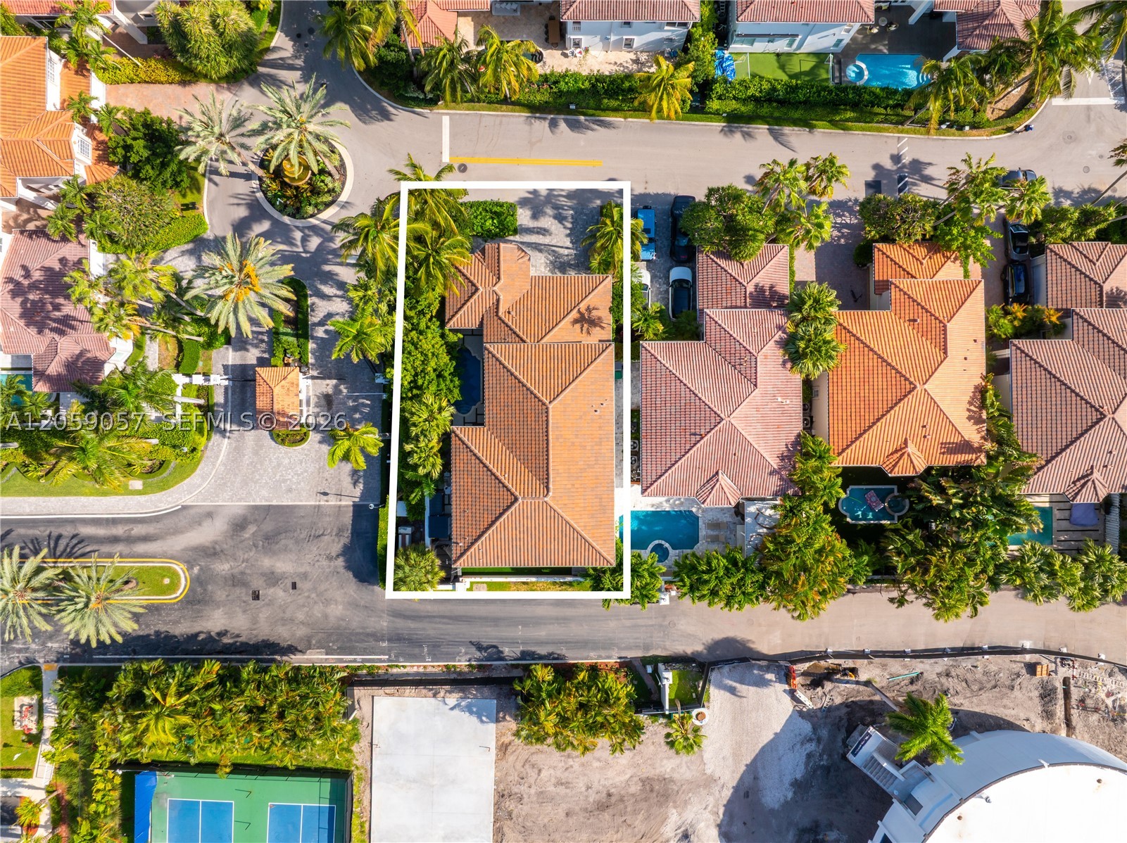 4027 194th Trl, Sunny Isles Beach FL 33160+Den