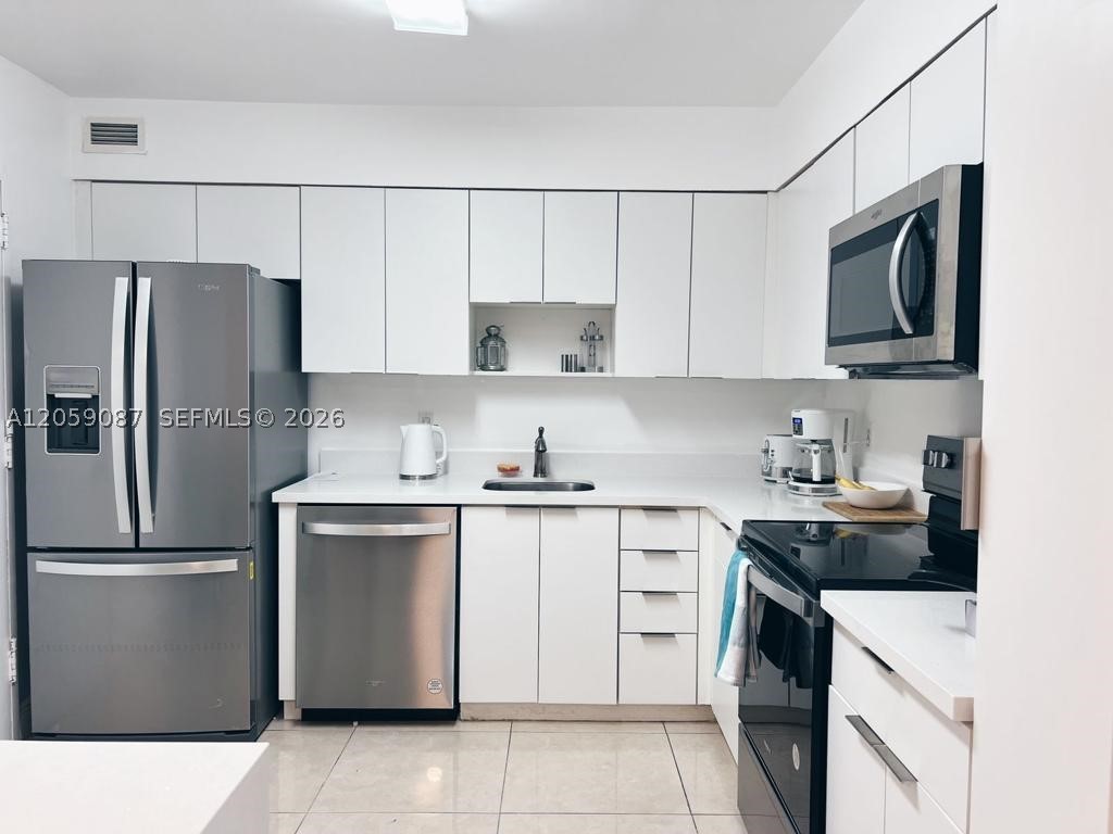 5161 Collins Ave #1510, Miami Beach FL 33140