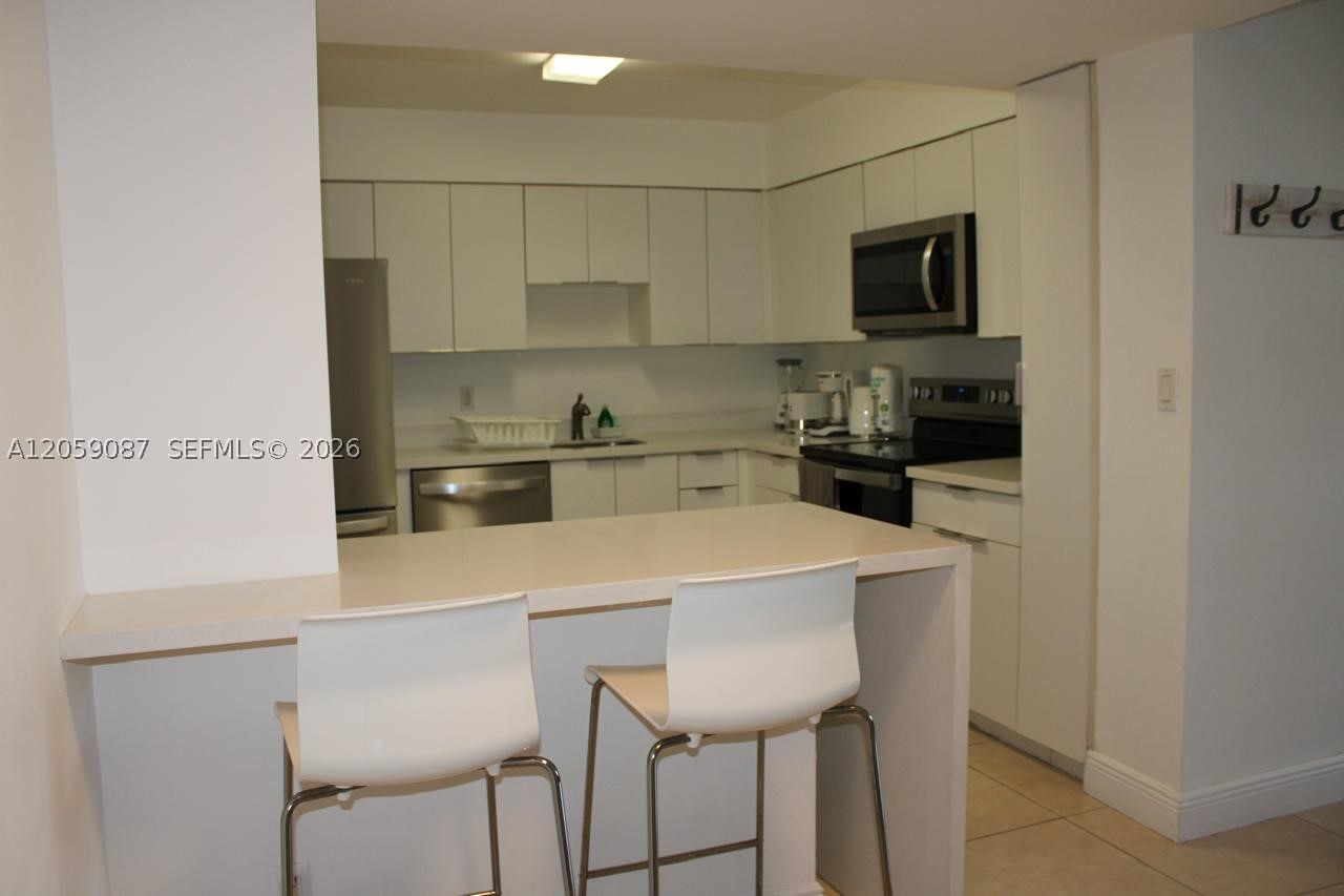 5161 Collins Ave #1510, Miami Beach FL 33140