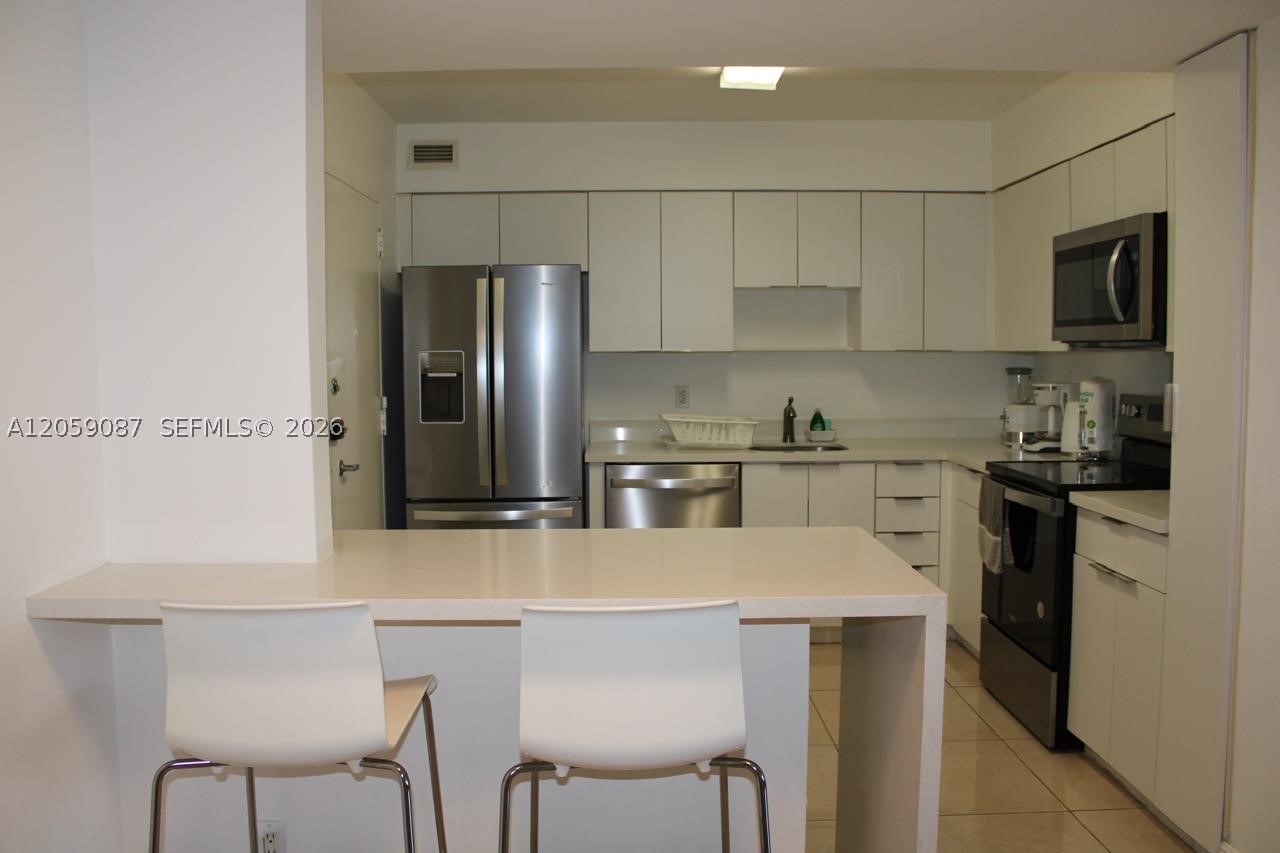 5161 Collins Ave #1510, Miami Beach FL 33140
