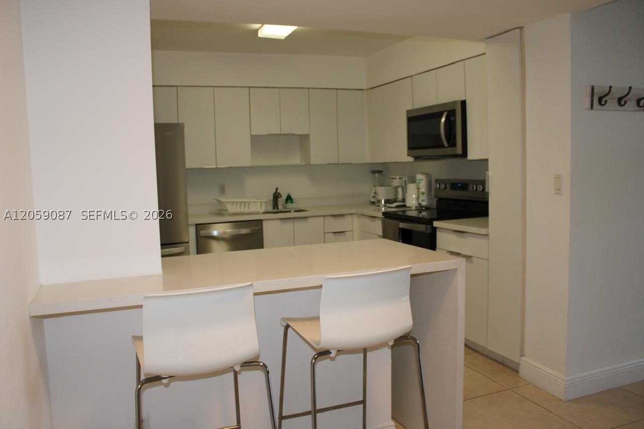 5161 Collins Ave #1510, Miami Beach FL 33140