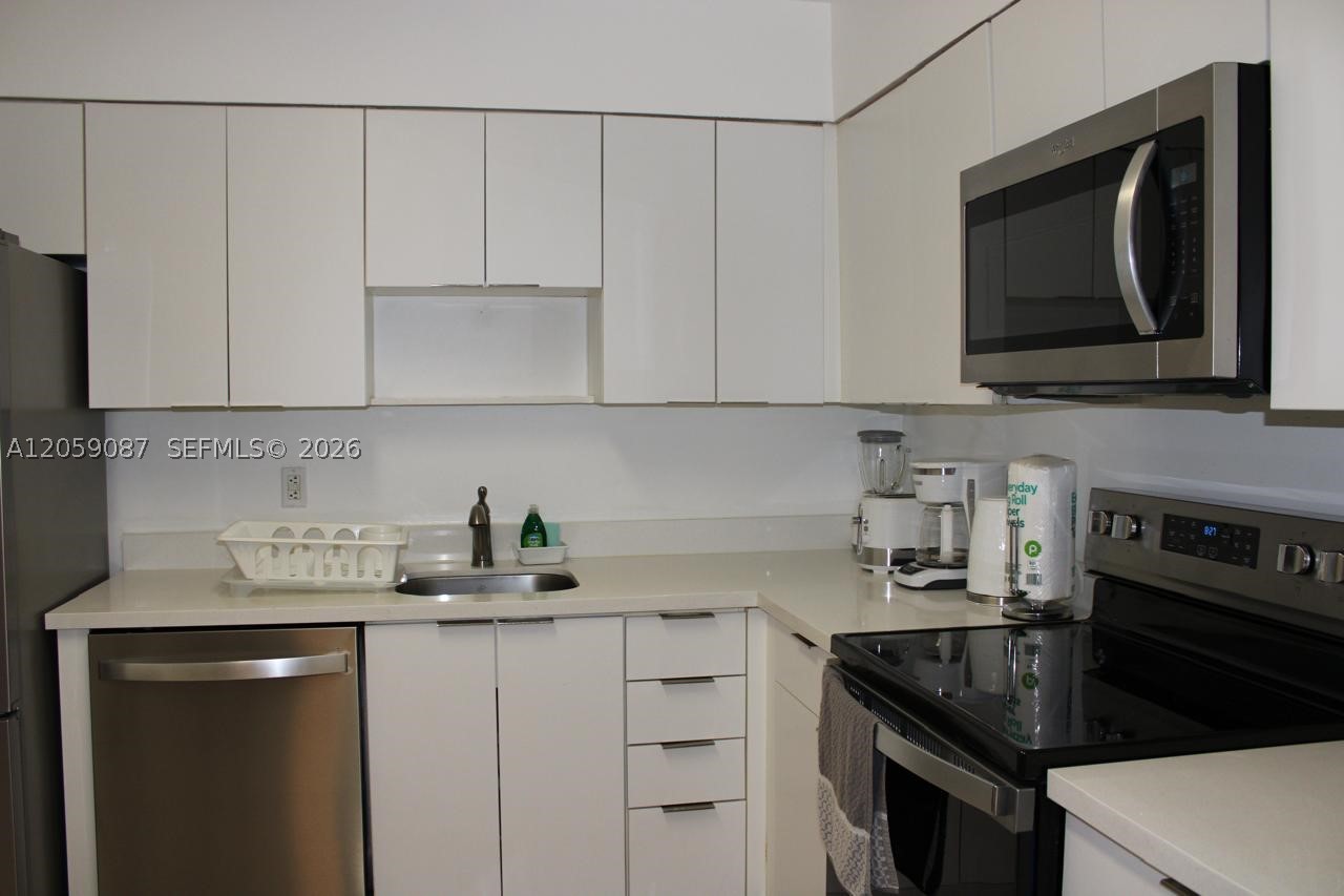 5161 Collins Ave #1510, Miami Beach FL 33140