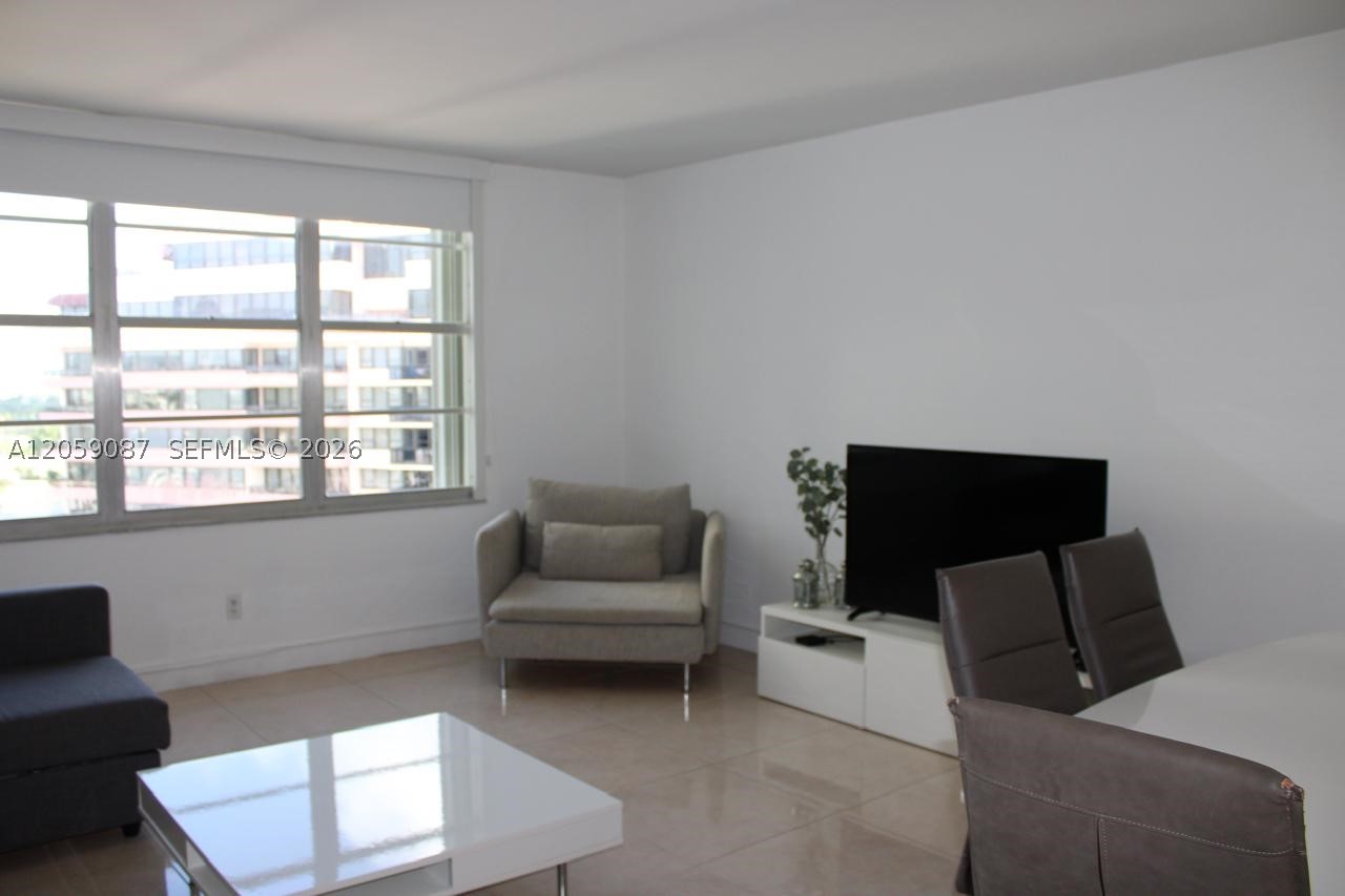 5161 Collins Ave #1510, Miami Beach FL 33140
