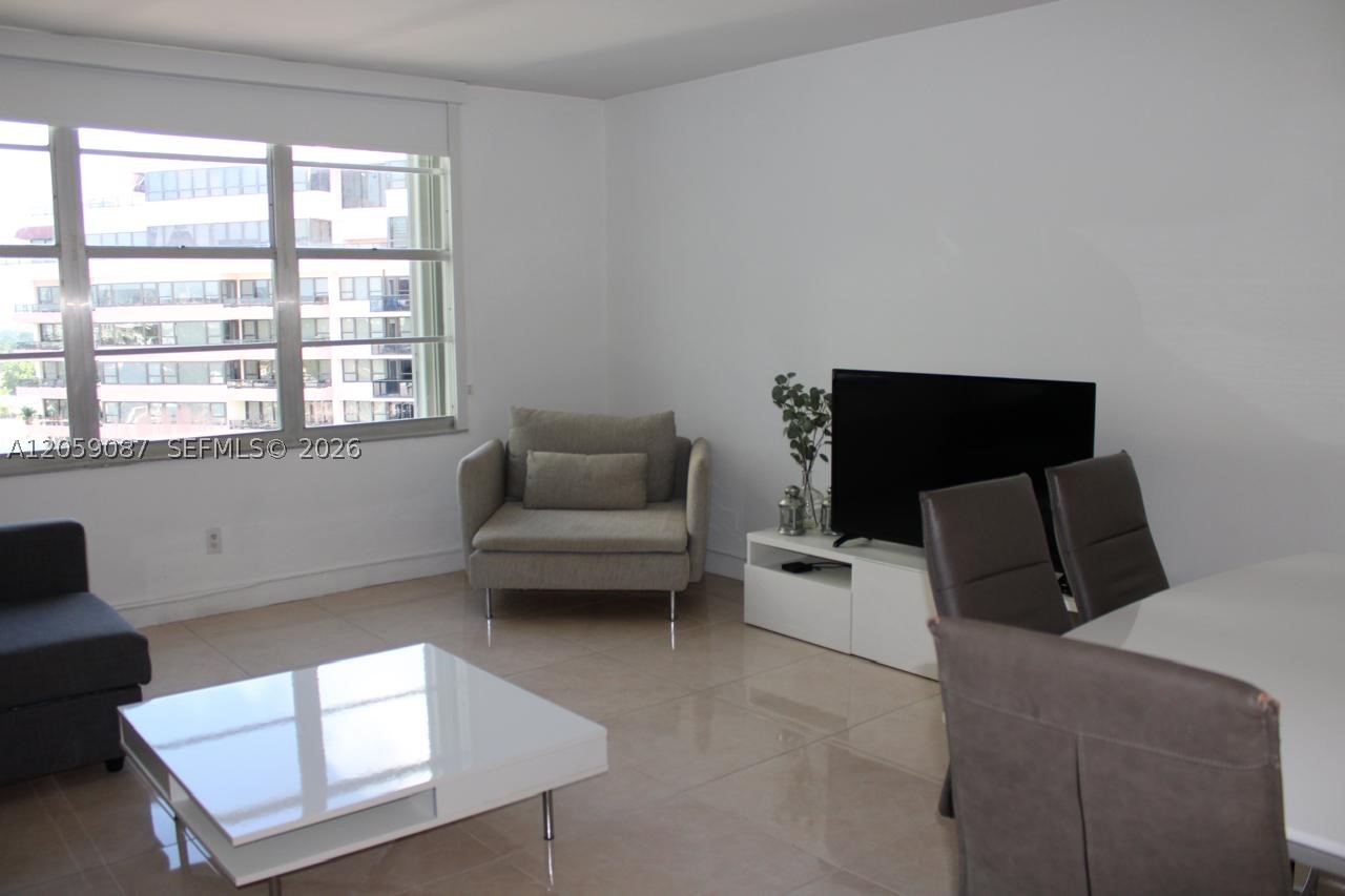 5161 Collins Ave #1510, Miami Beach FL 33140