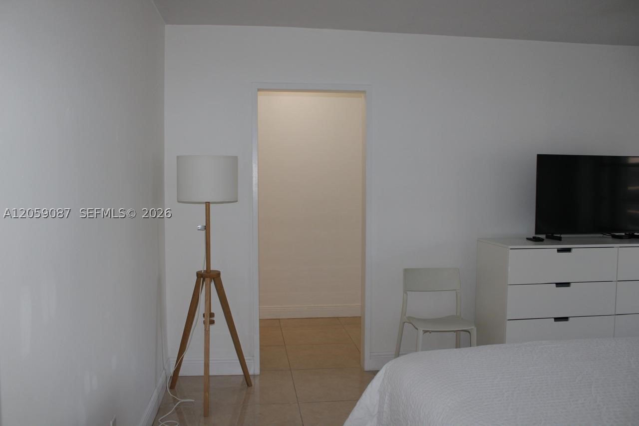 5161 Collins Ave #1510, Miami Beach FL 33140