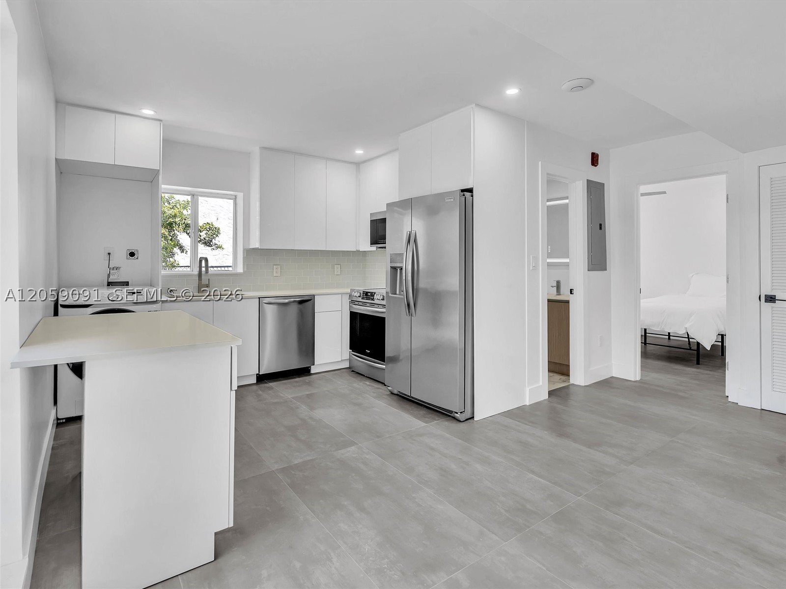 11900 N Bayshore Dr #104, North Miami FL 33181