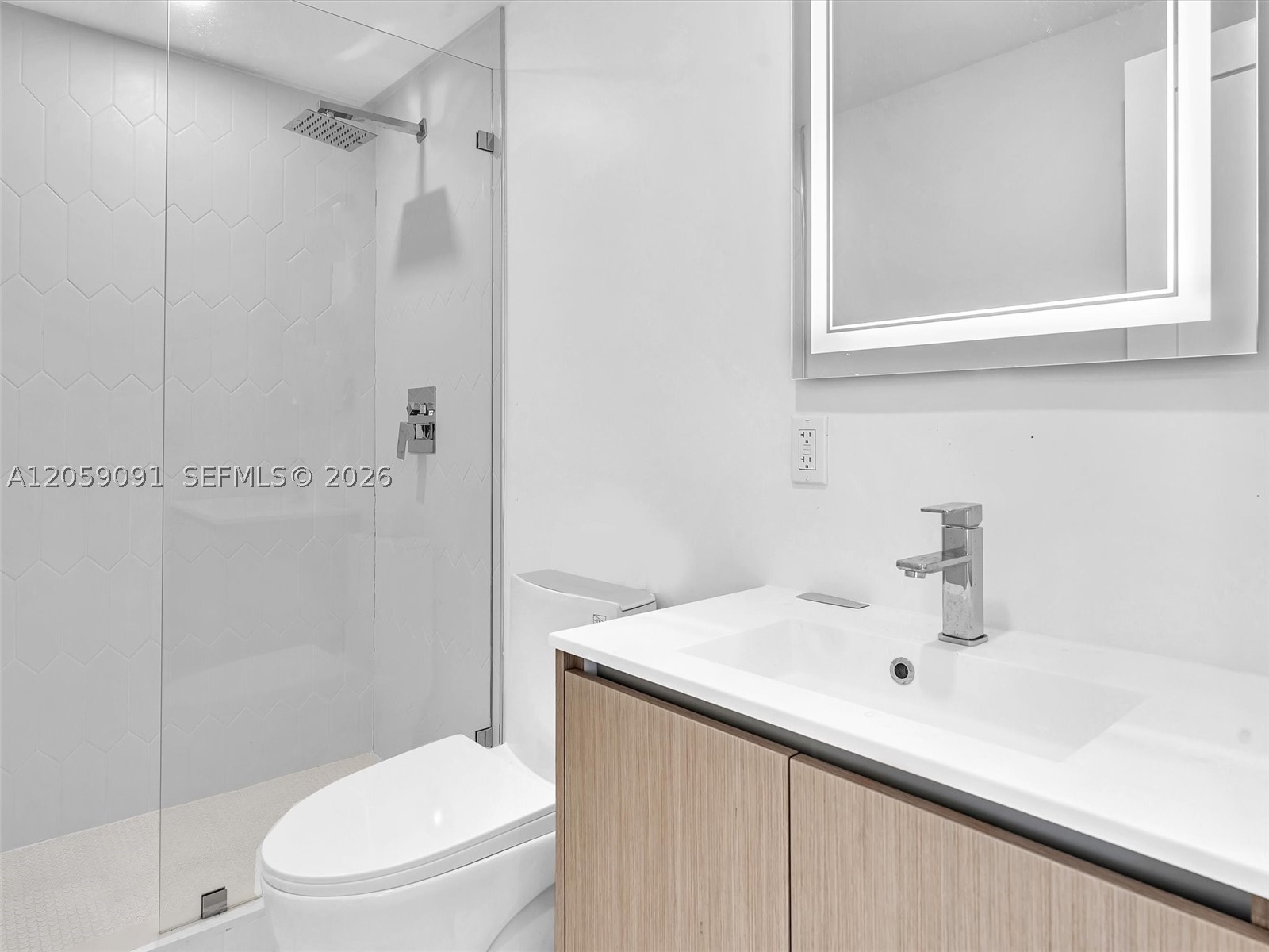 11900 N Bayshore Dr #104, North Miami FL 33181