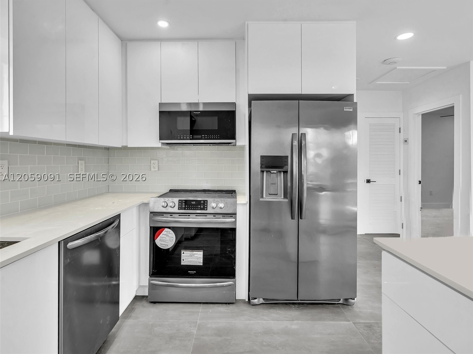 11900 N Bayshore Dr #104, North Miami FL 33181