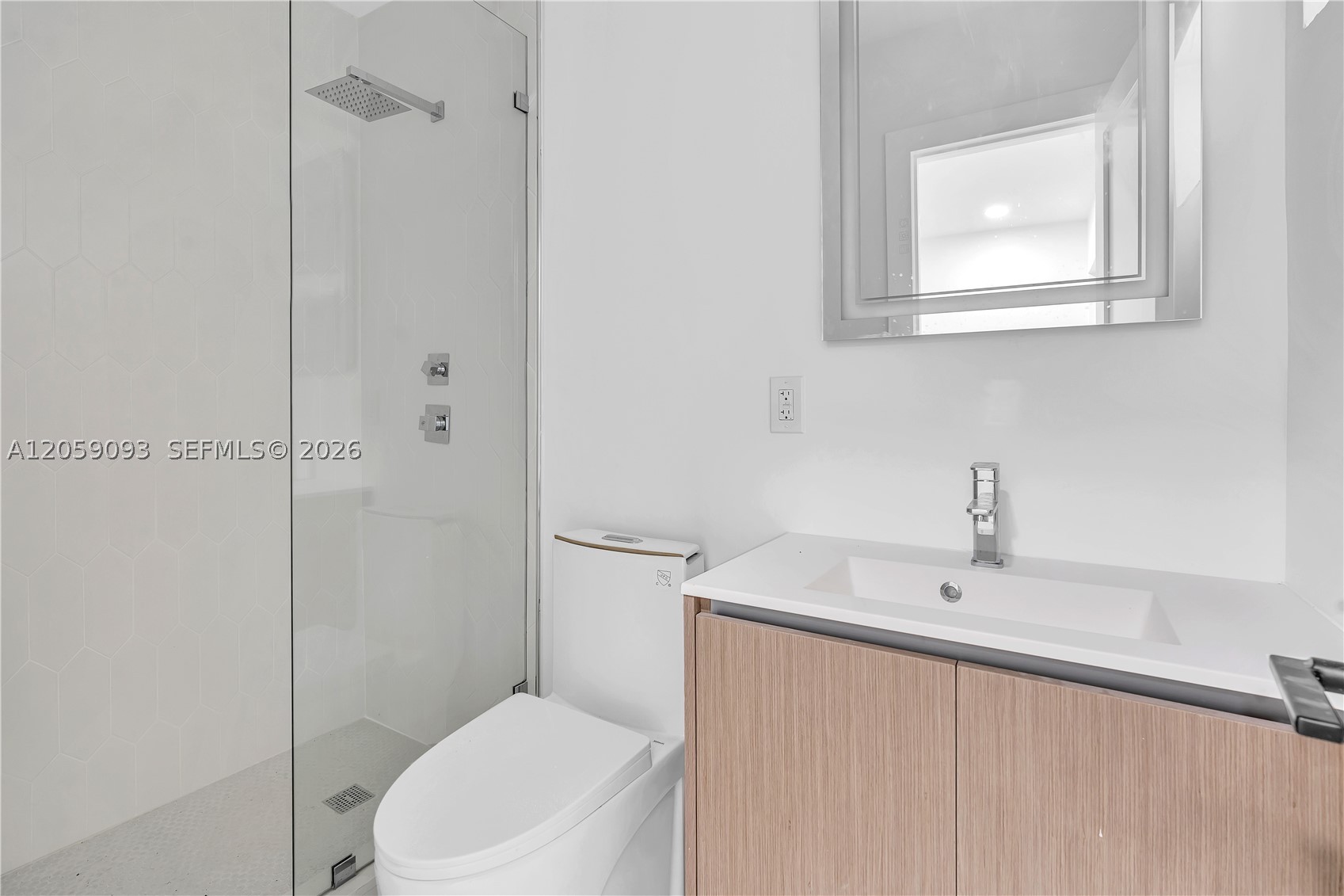 11900 N Bayshore Dr #206, North Miami FL 33181