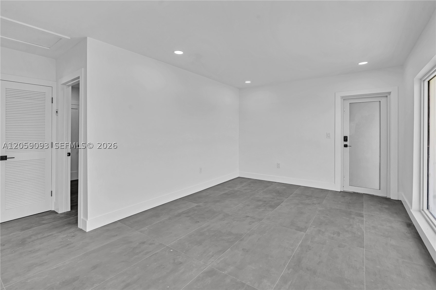 11900 N Bayshore Dr #206, North Miami FL 33181