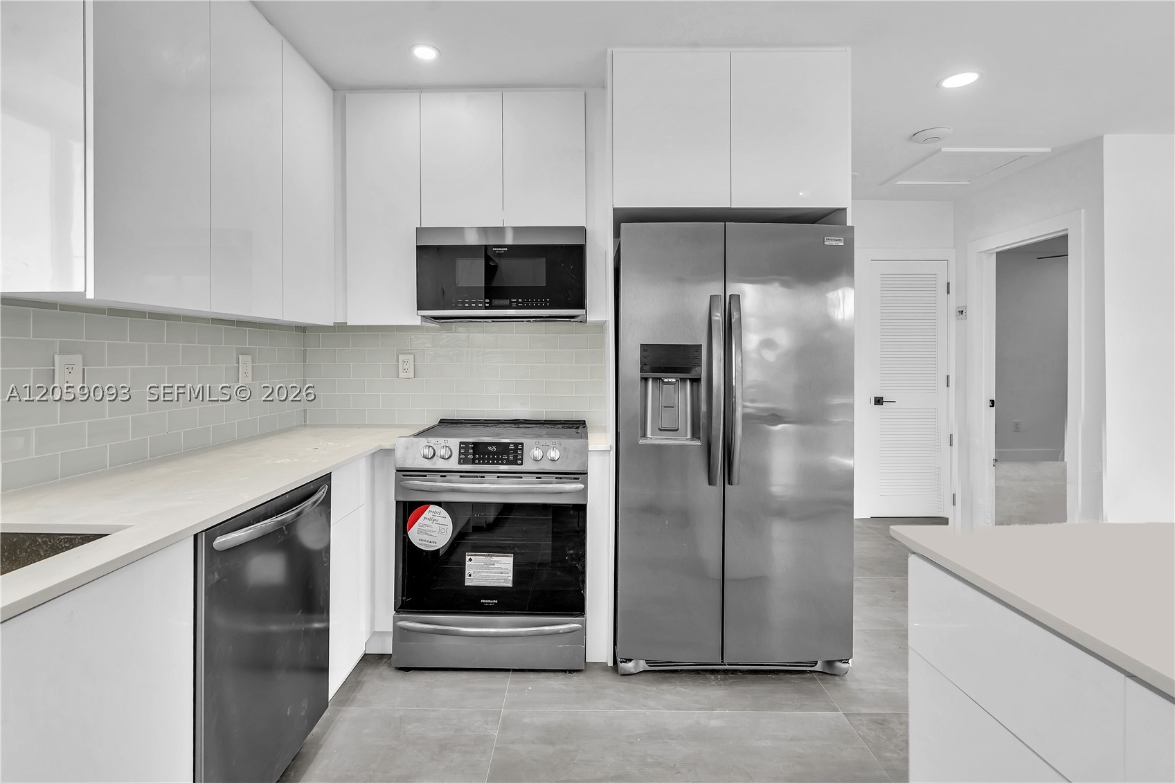 11900 N Bayshore Dr #206, North Miami FL 33181