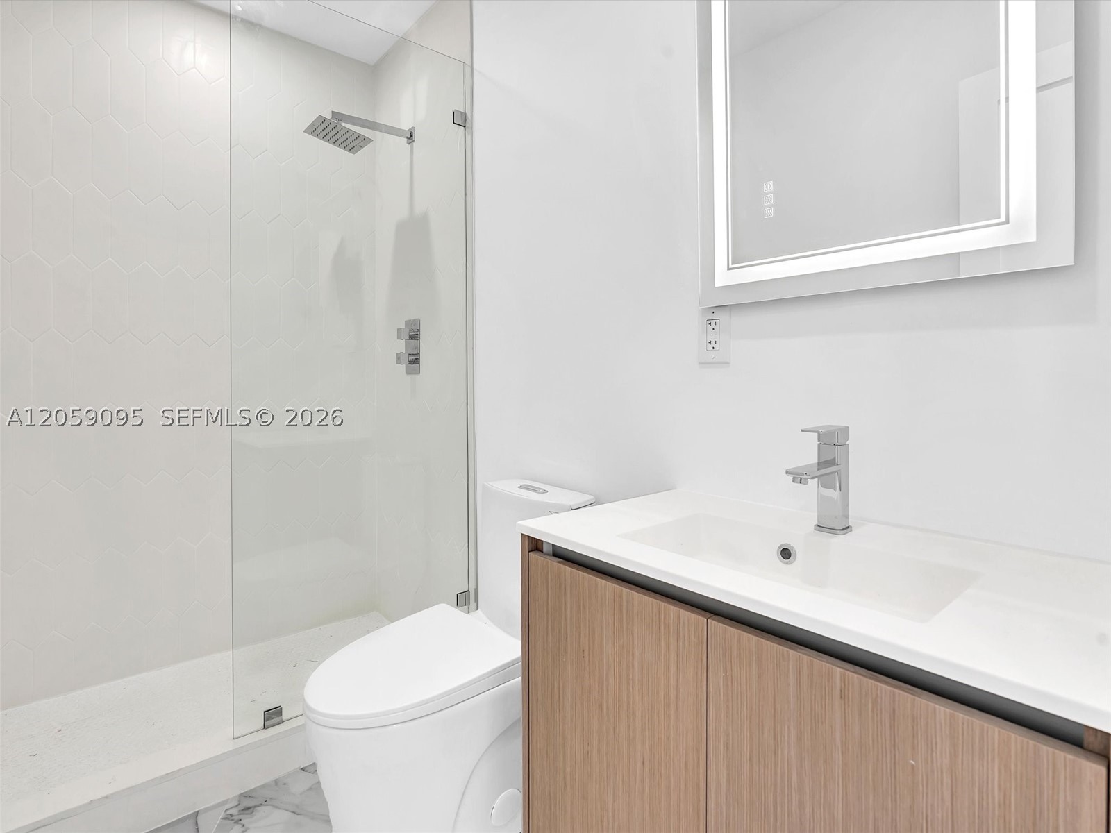 11900 N Bayshore Dr #207, North Miami FL 33181