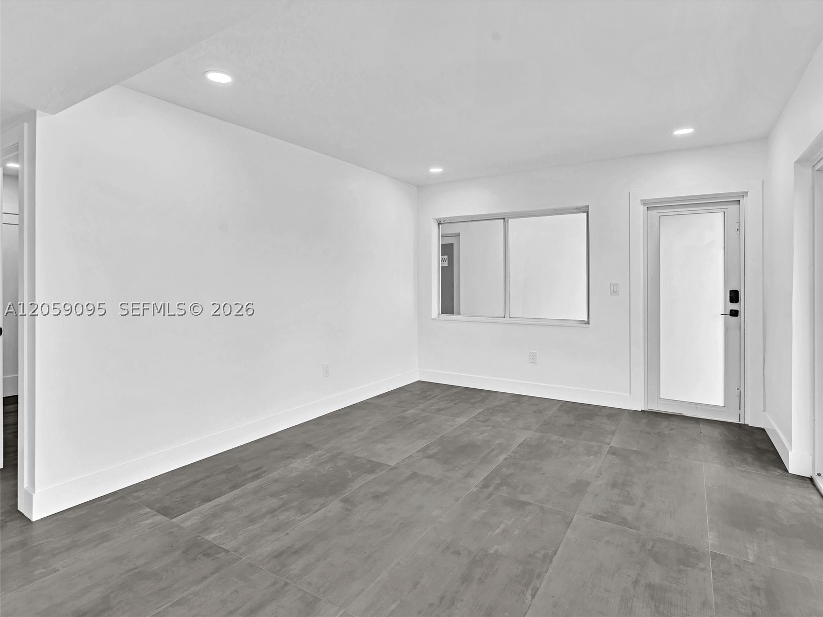11900 N Bayshore Dr #207, North Miami FL 33181