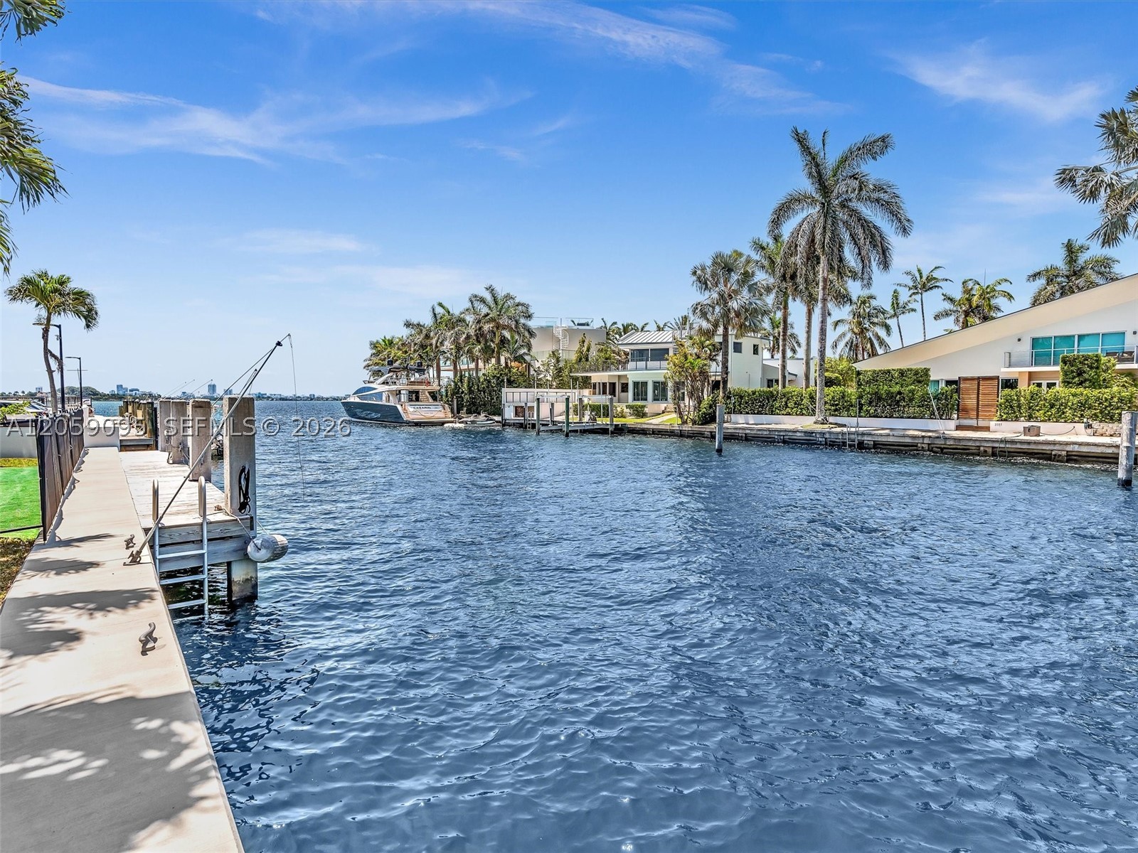 11900 N Bayshore Dr #207, North Miami FL 33181