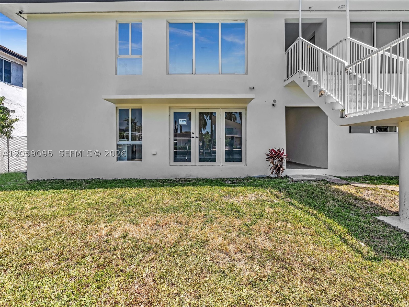 11900 N Bayshore Dr #207, North Miami FL 33181