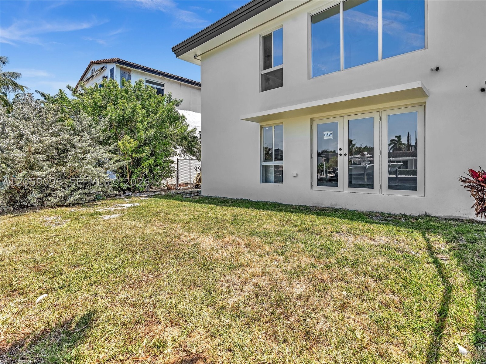11900 N Bayshore Dr #207, North Miami FL 33181