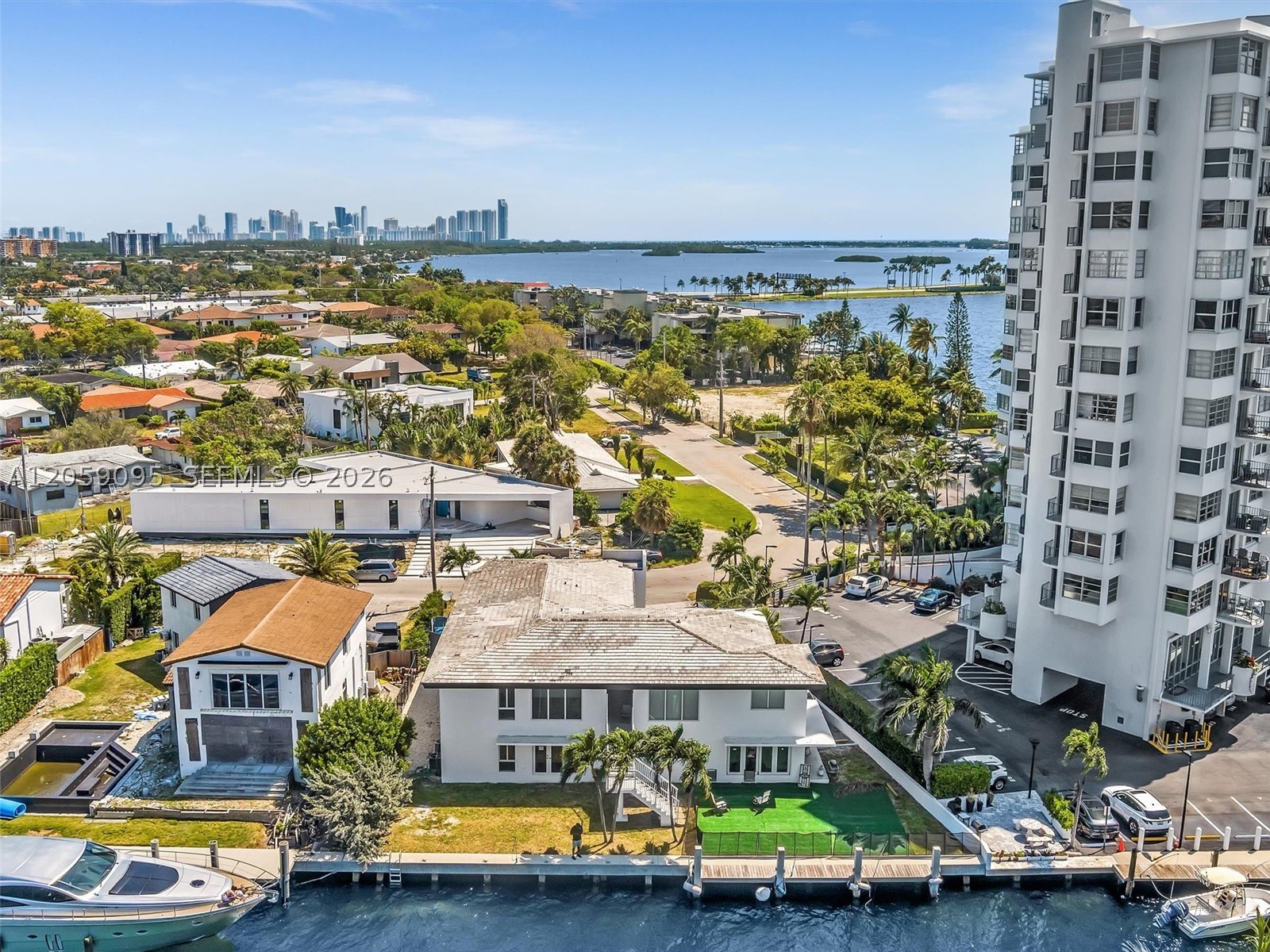 11900 N Bayshore Dr #207, North Miami FL 33181