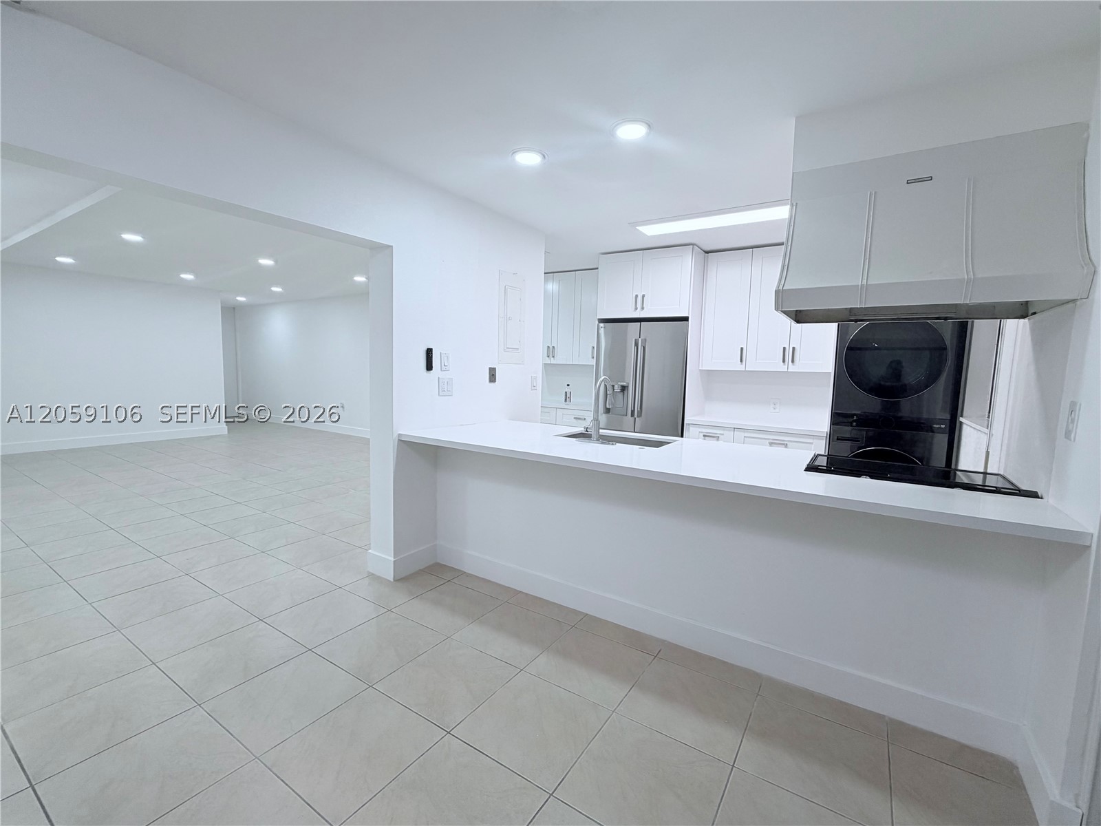7011 Crown Gate Ct., Miami Lakes FL 33014