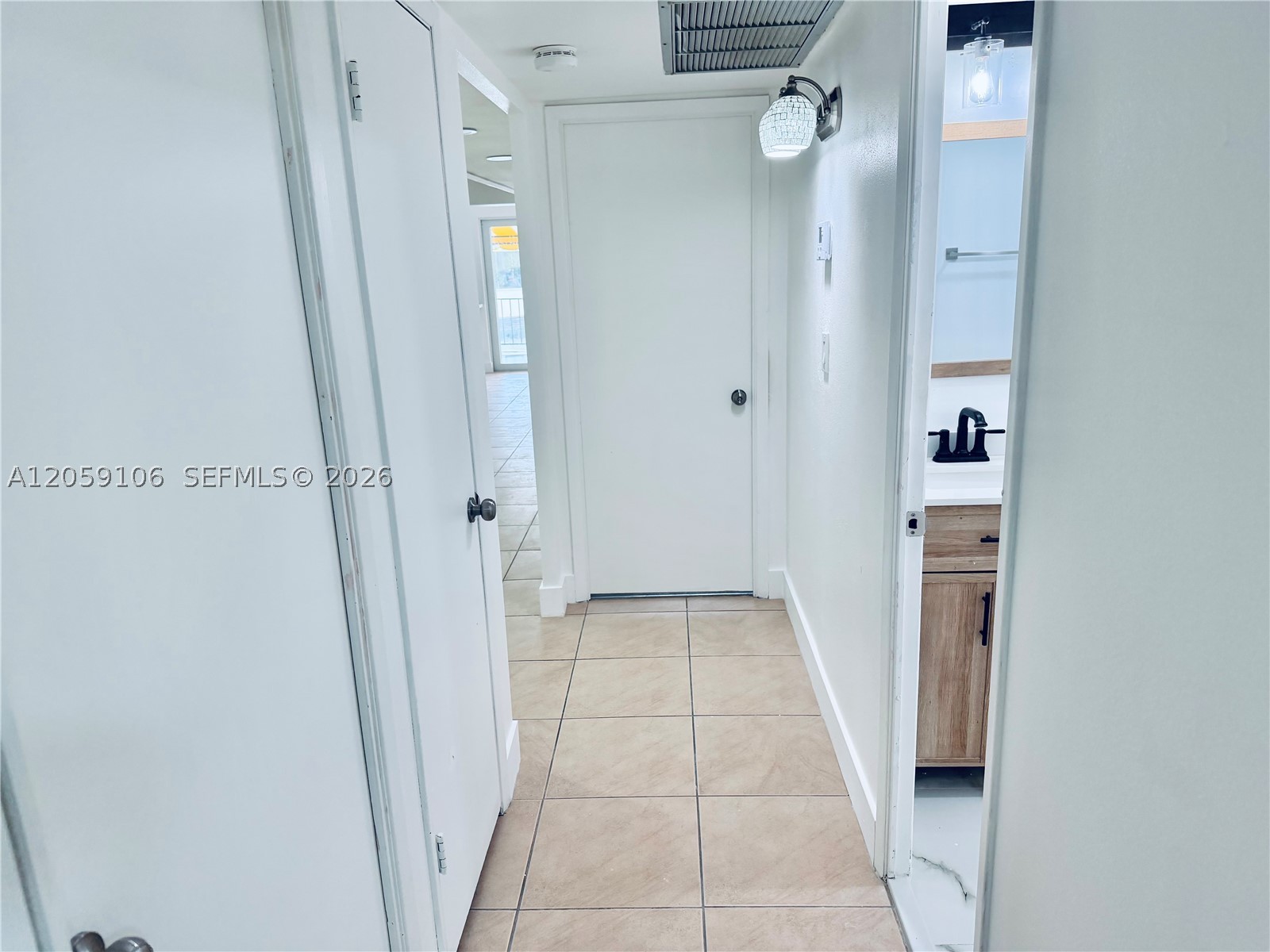 7011 Crown Gate Ct., Miami Lakes FL 33014