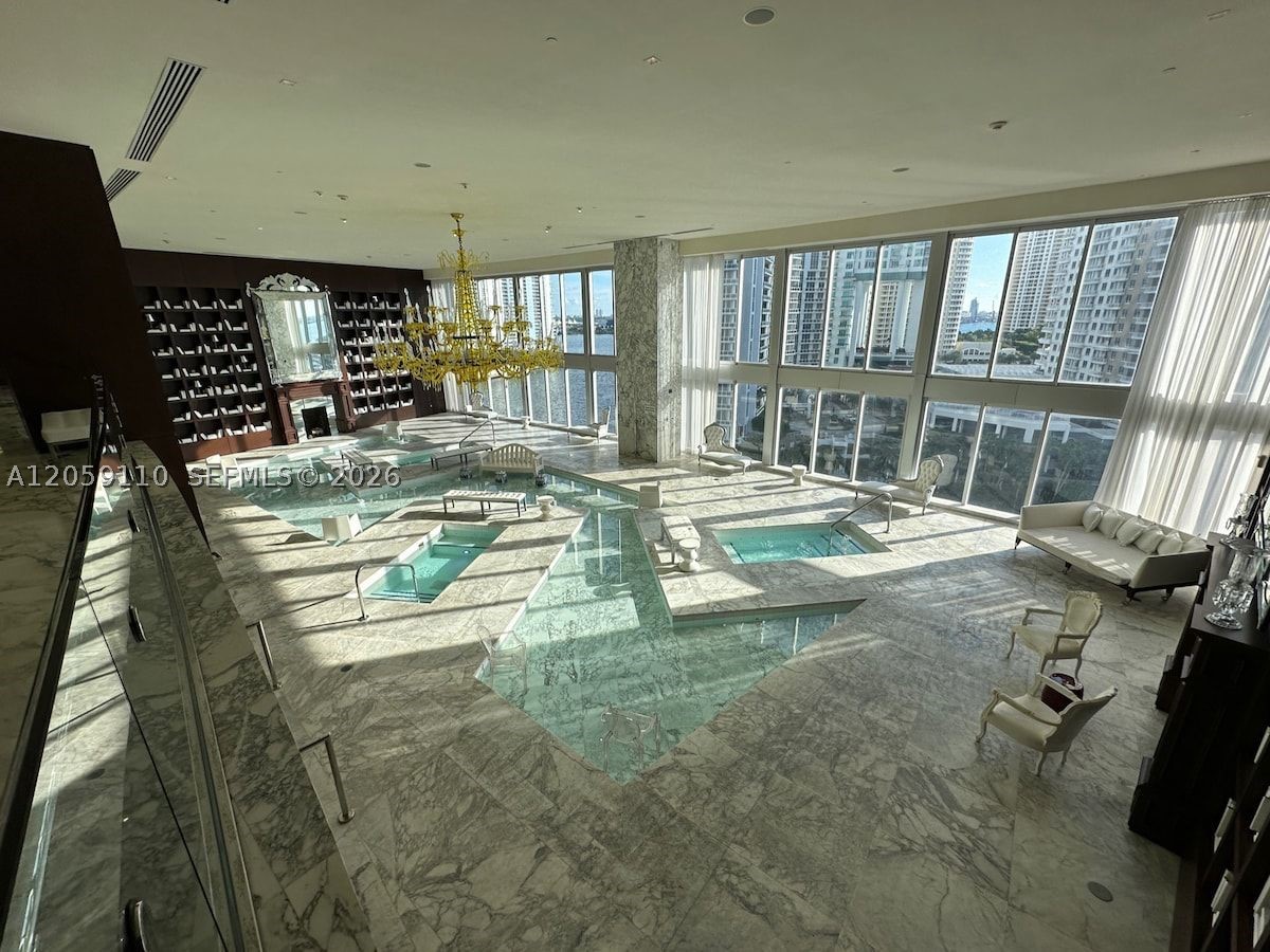 485 Brickell Ave #2507, Miami FL 33131