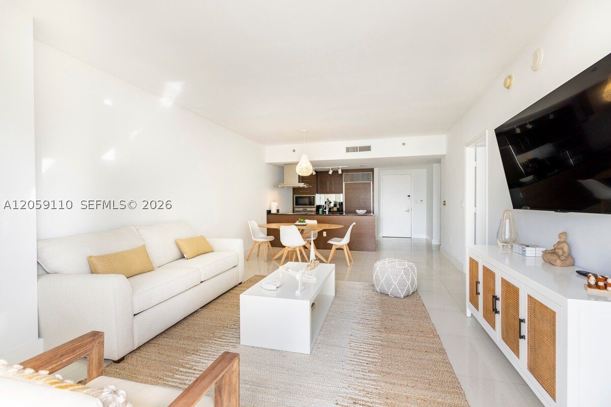 485 Brickell Ave #2507, Miami FL 33131