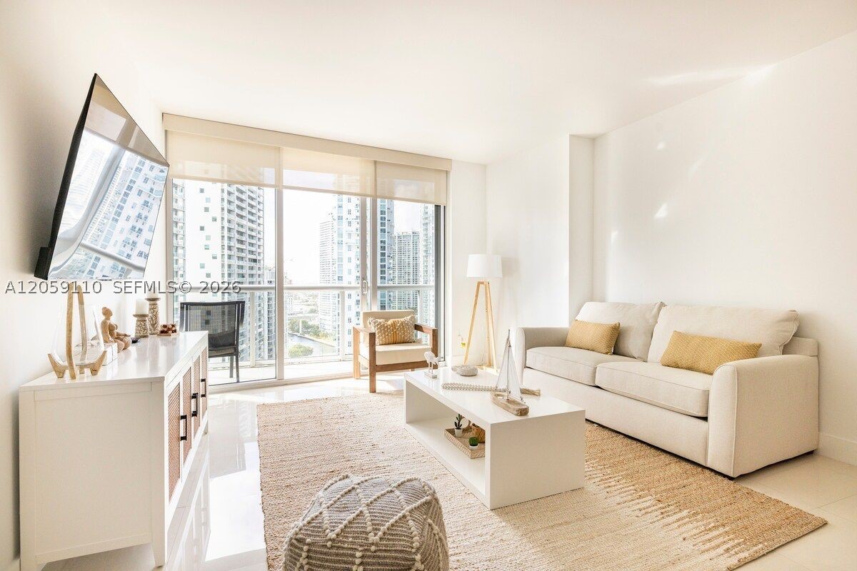 485 Brickell Ave #2507, Miami FL 33131
