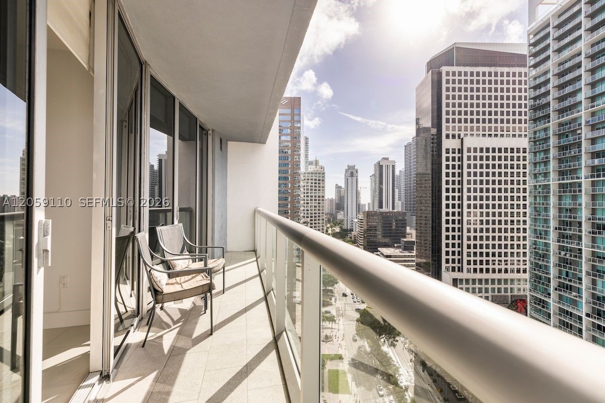 485 Brickell Ave #2507, Miami FL 33131