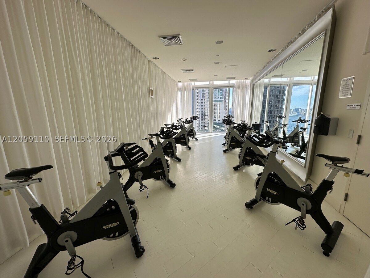 485 Brickell Ave #2507, Miami FL 33131