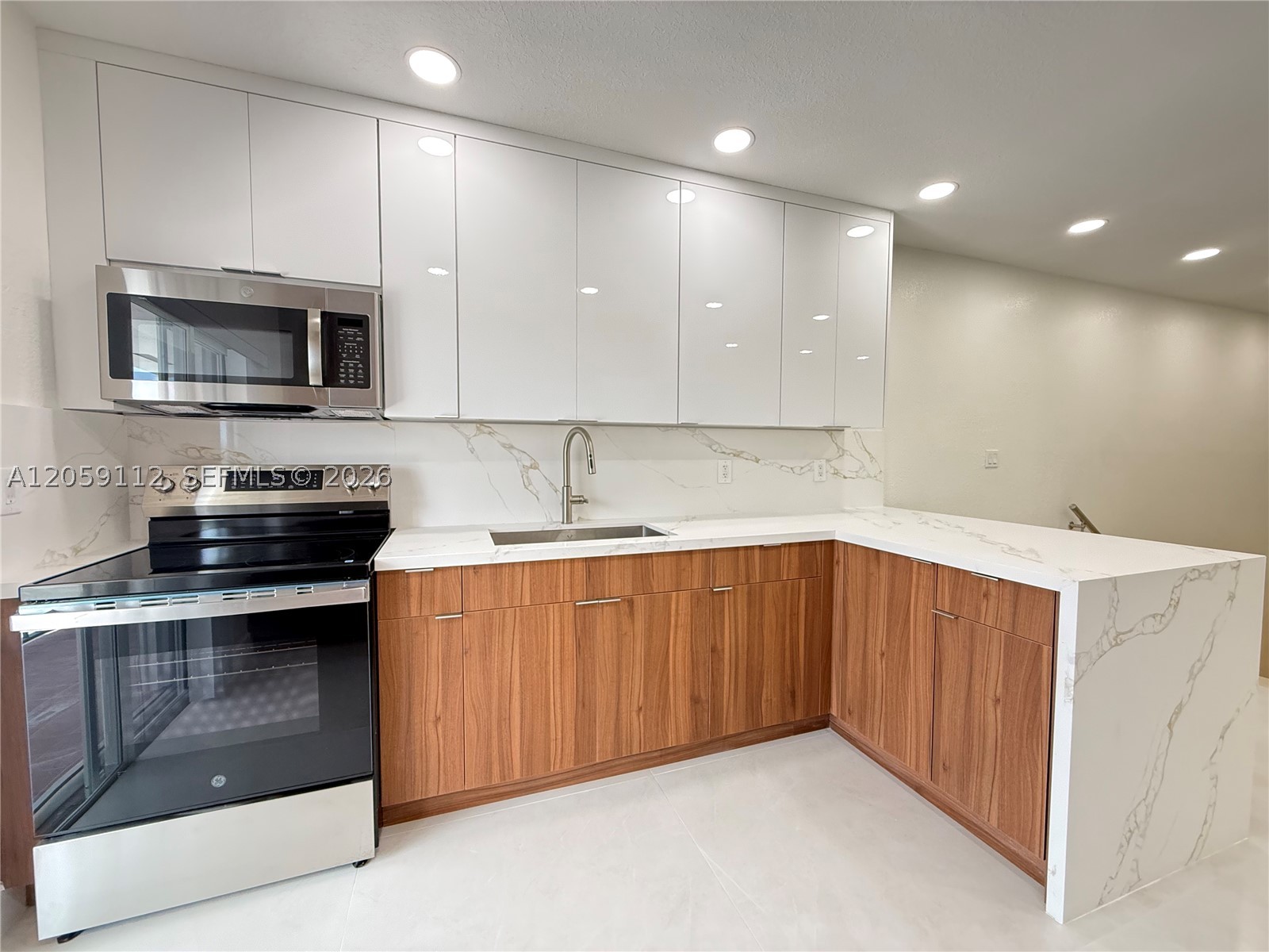 3514 W 76th St #201, Hialeah FL 33018
