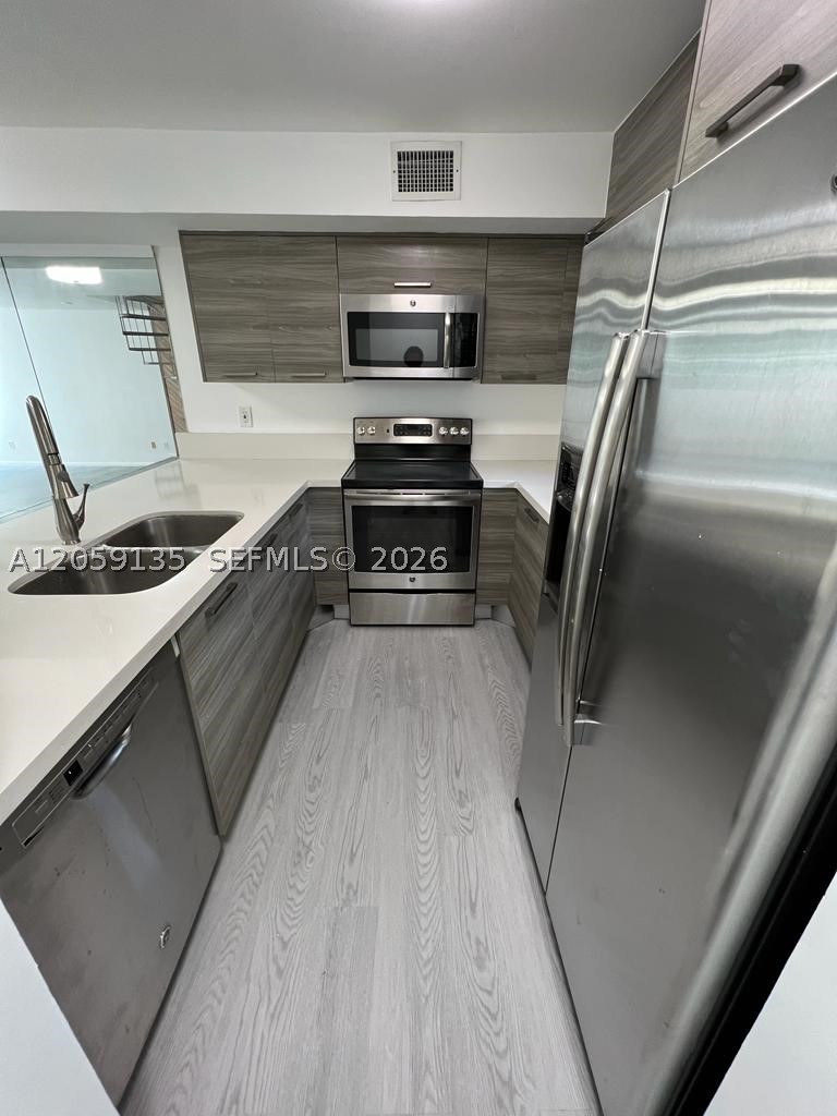 2180 Brickell Ave #7, Miami FL 33129