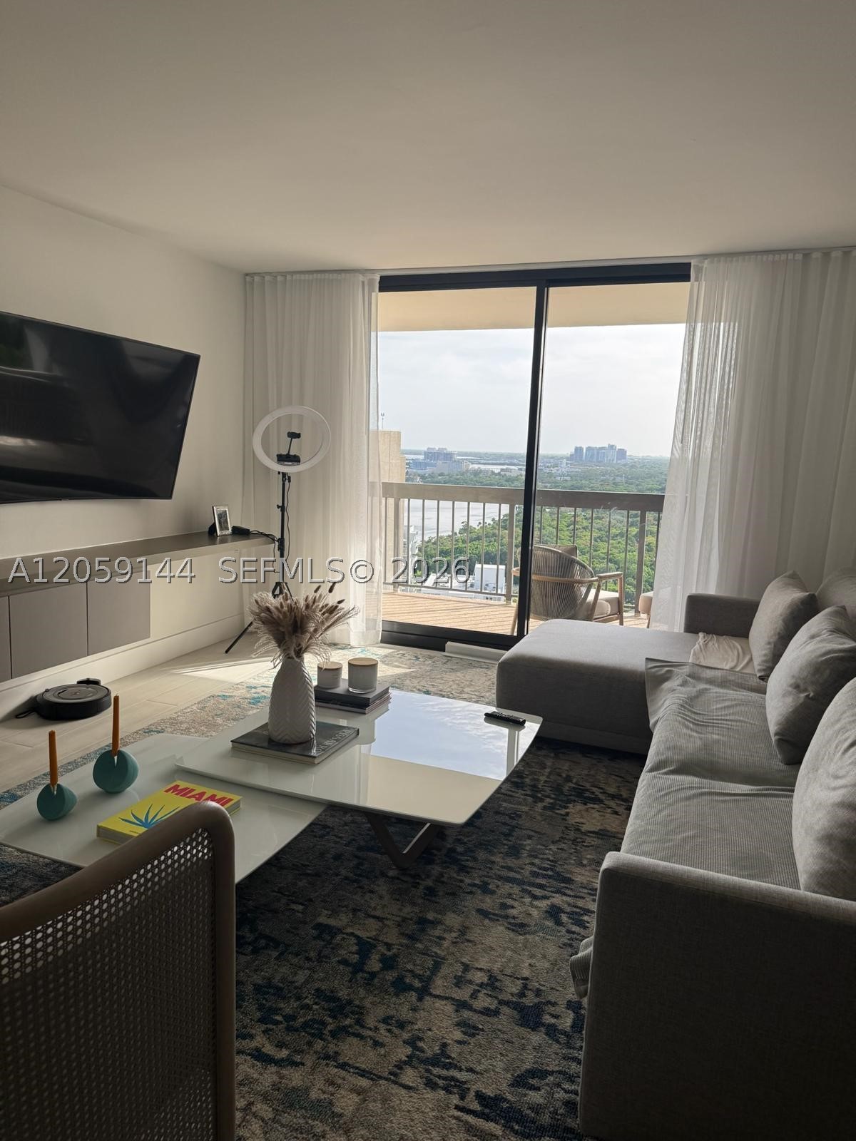 2333 Brickell Ave #2512, Miami FL 33129