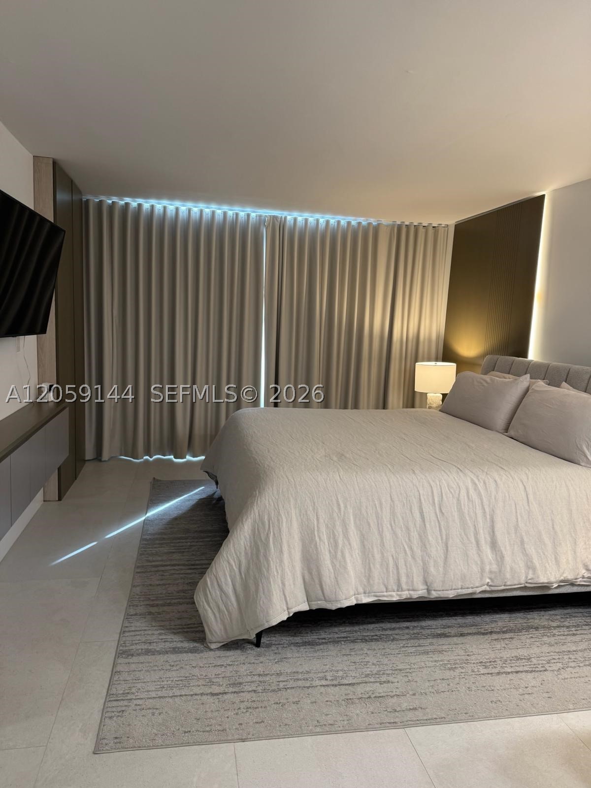 2333 Brickell Ave #2512, Miami FL 33129