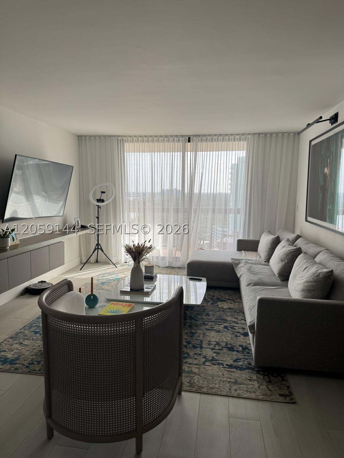 2333 Brickell Ave #2512, Miami FL 33129
