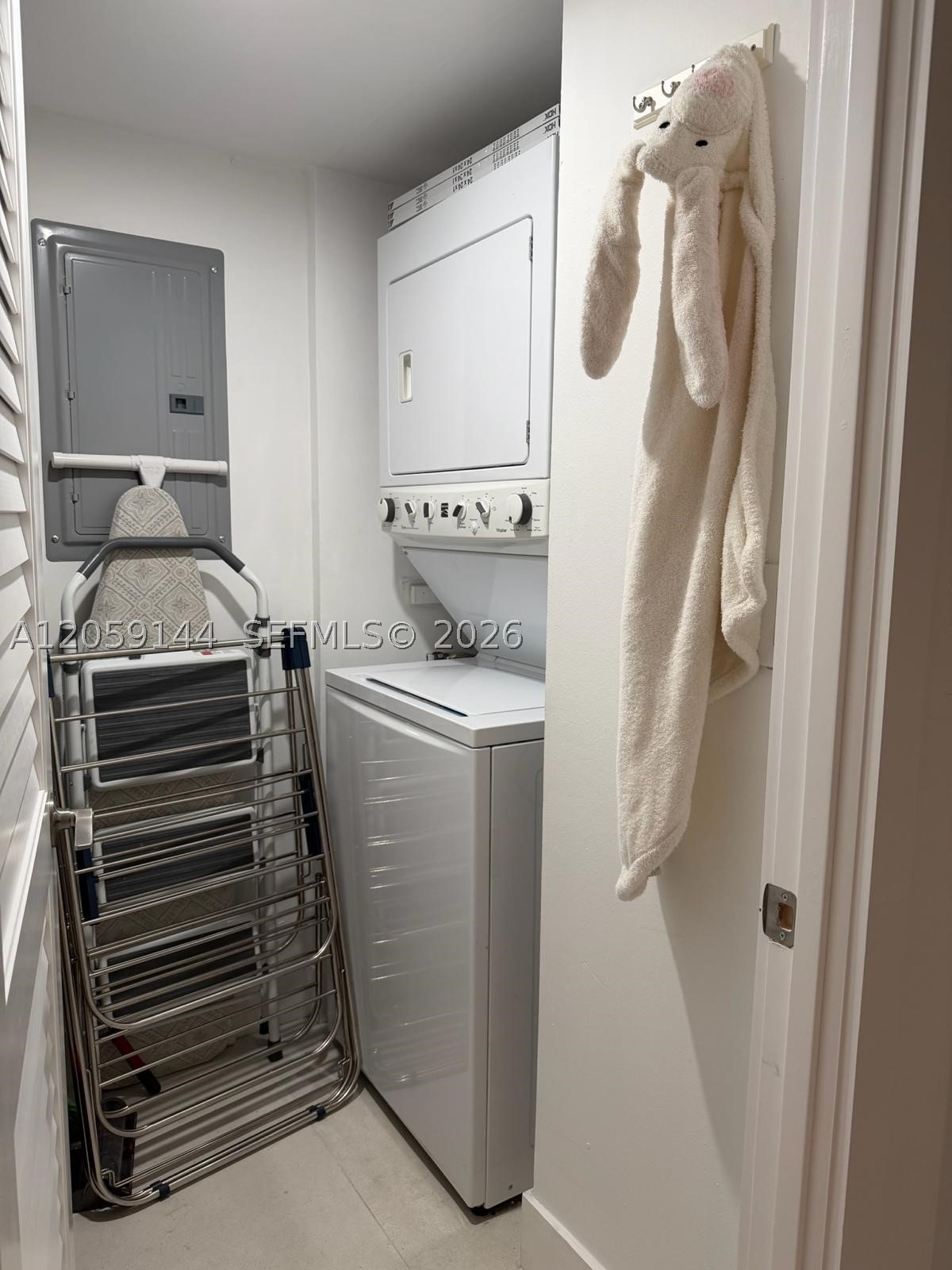 2333 Brickell Ave #2512, Miami FL 33129