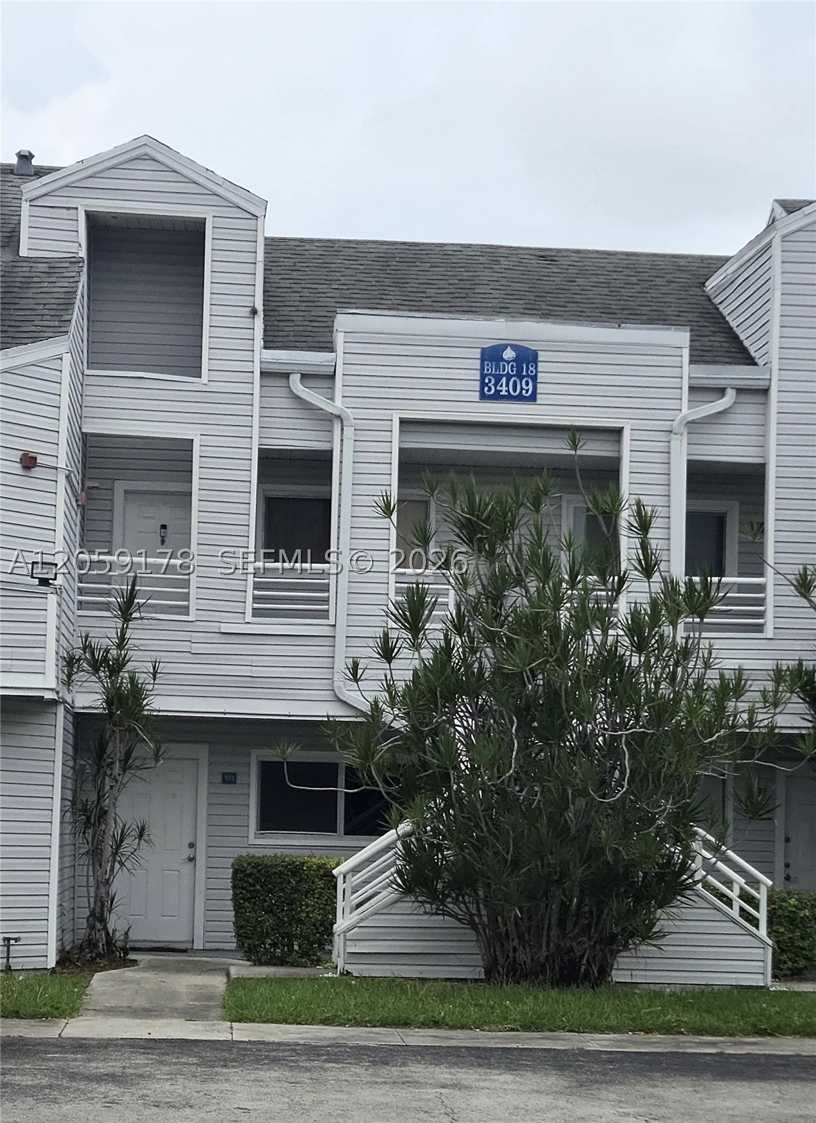 3409 NW 44th St #201, Oakland Park FL 33309