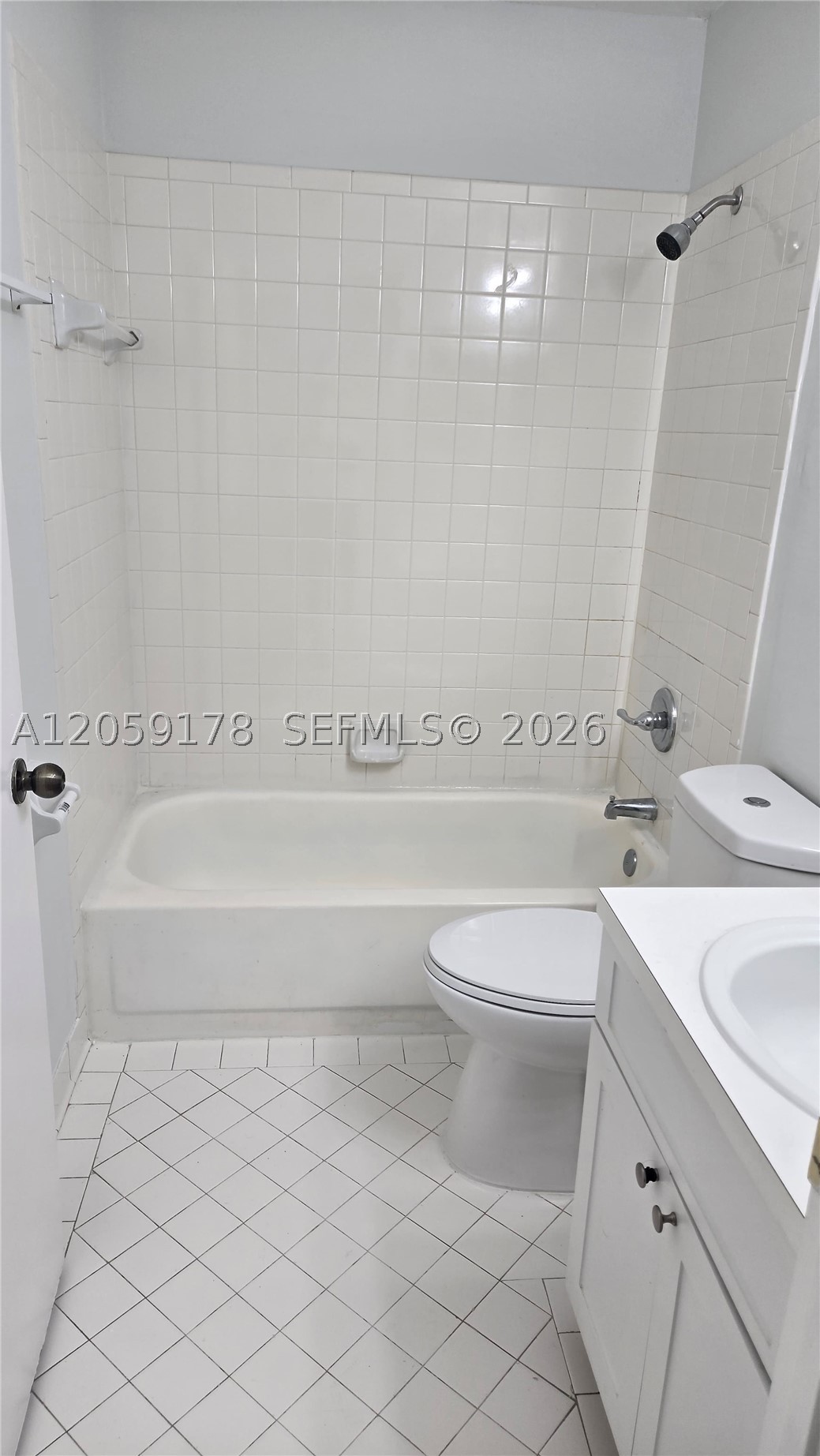 3409 NW 44th St #201, Oakland Park FL 33309