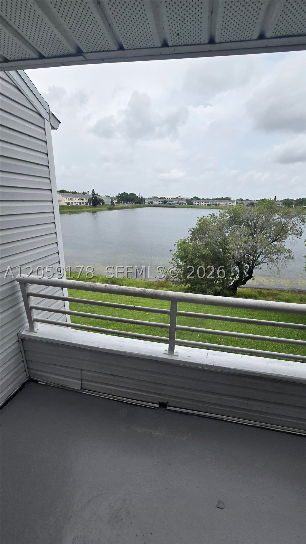 3409 NW 44th St #201, Oakland Park FL 33309