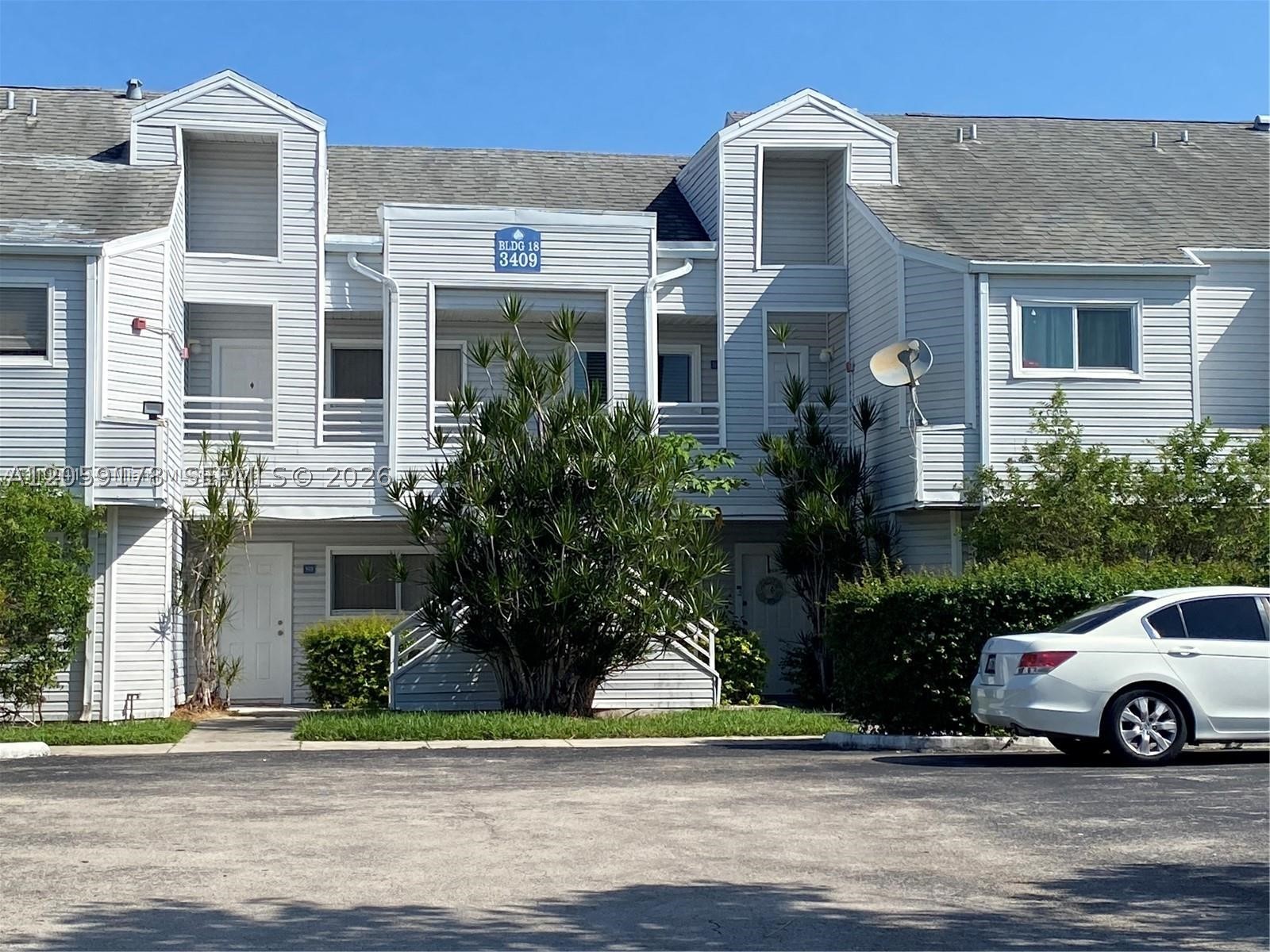 3409 NW 44th St #201, Oakland Park FL 33309