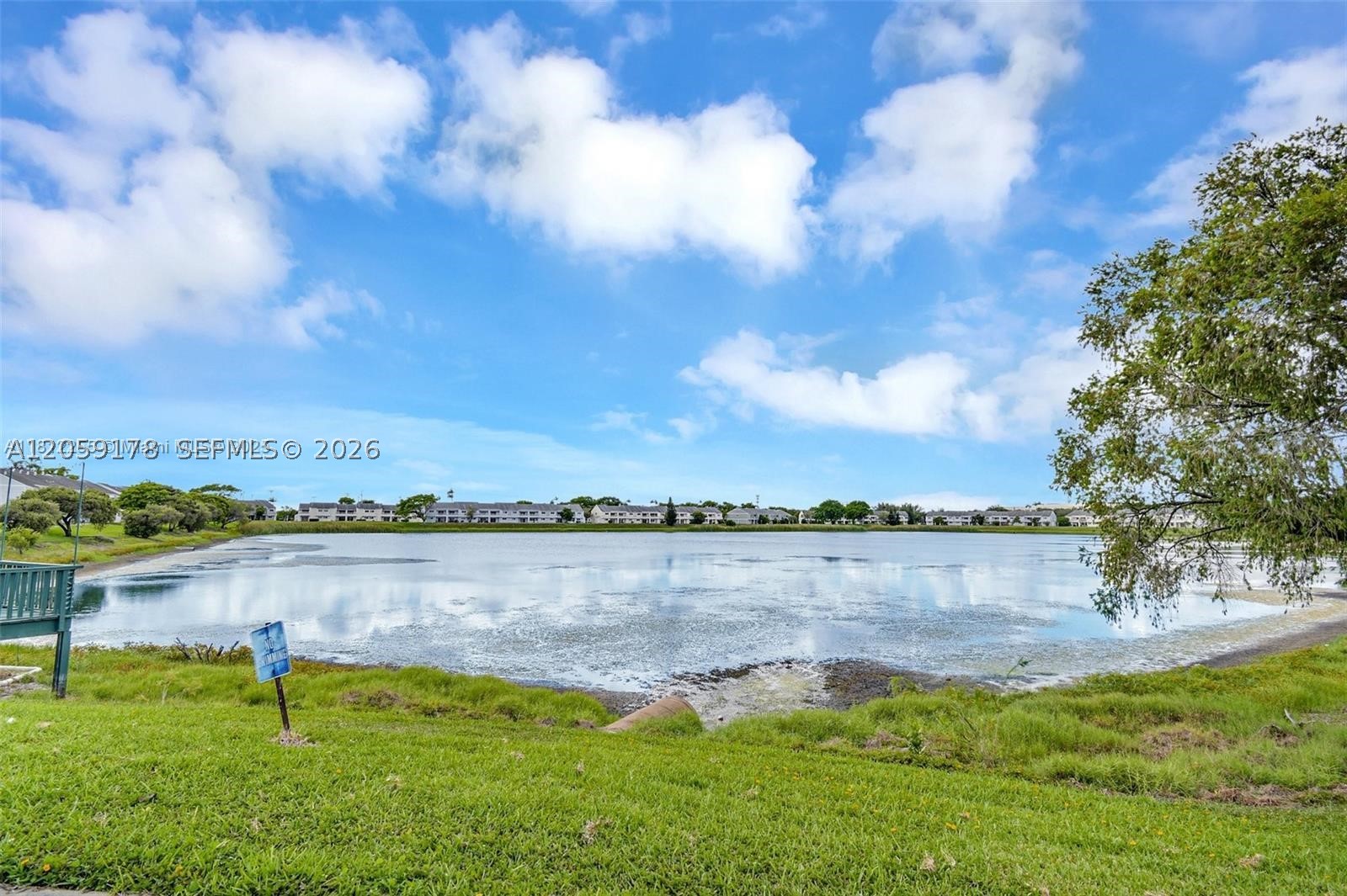 3409 NW 44th St #201, Oakland Park FL 33309