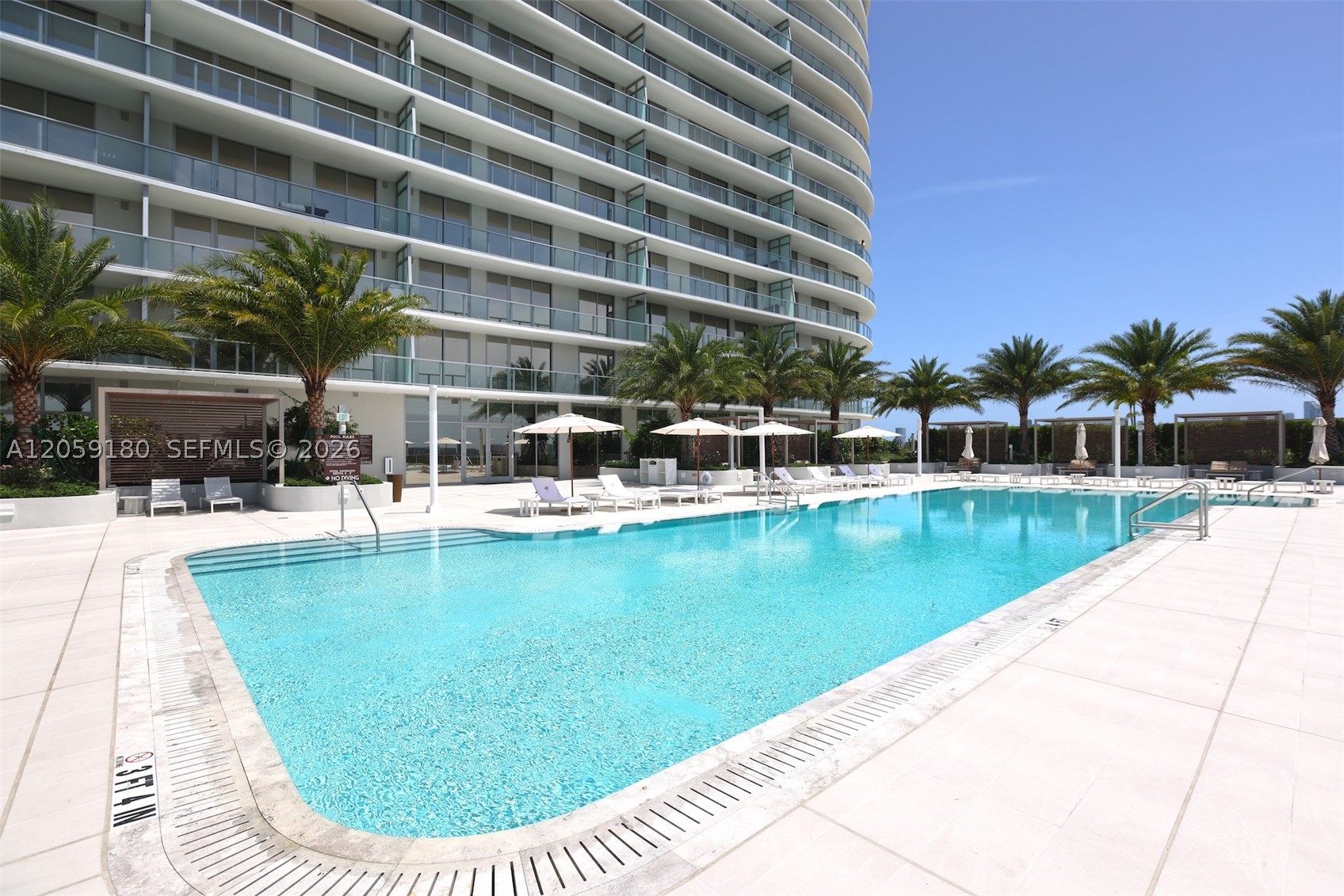 2411 Laguna Circle #1107, North Miami FL 33181