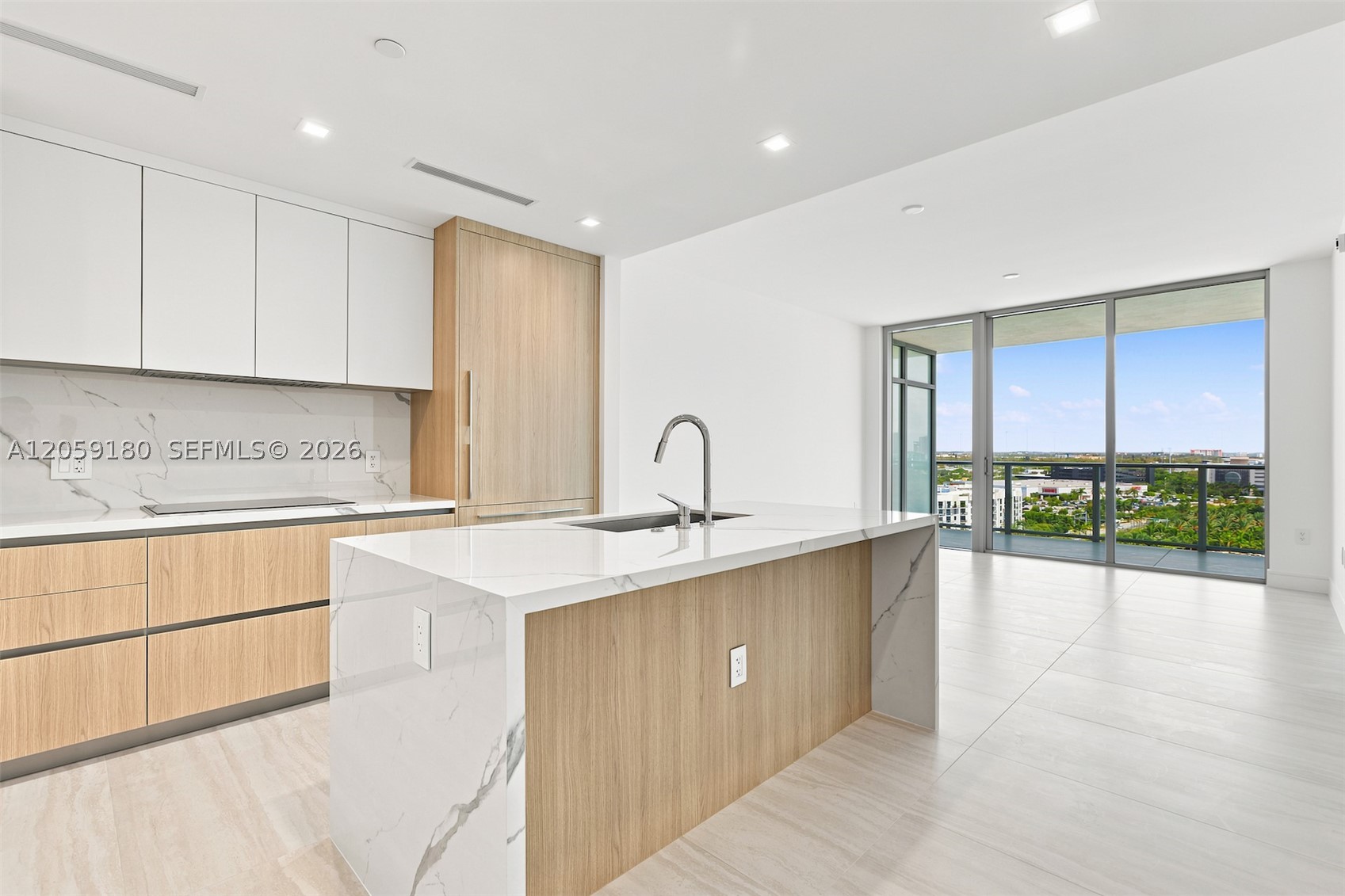 2411 Laguna Circle #1107, North Miami FL 33181