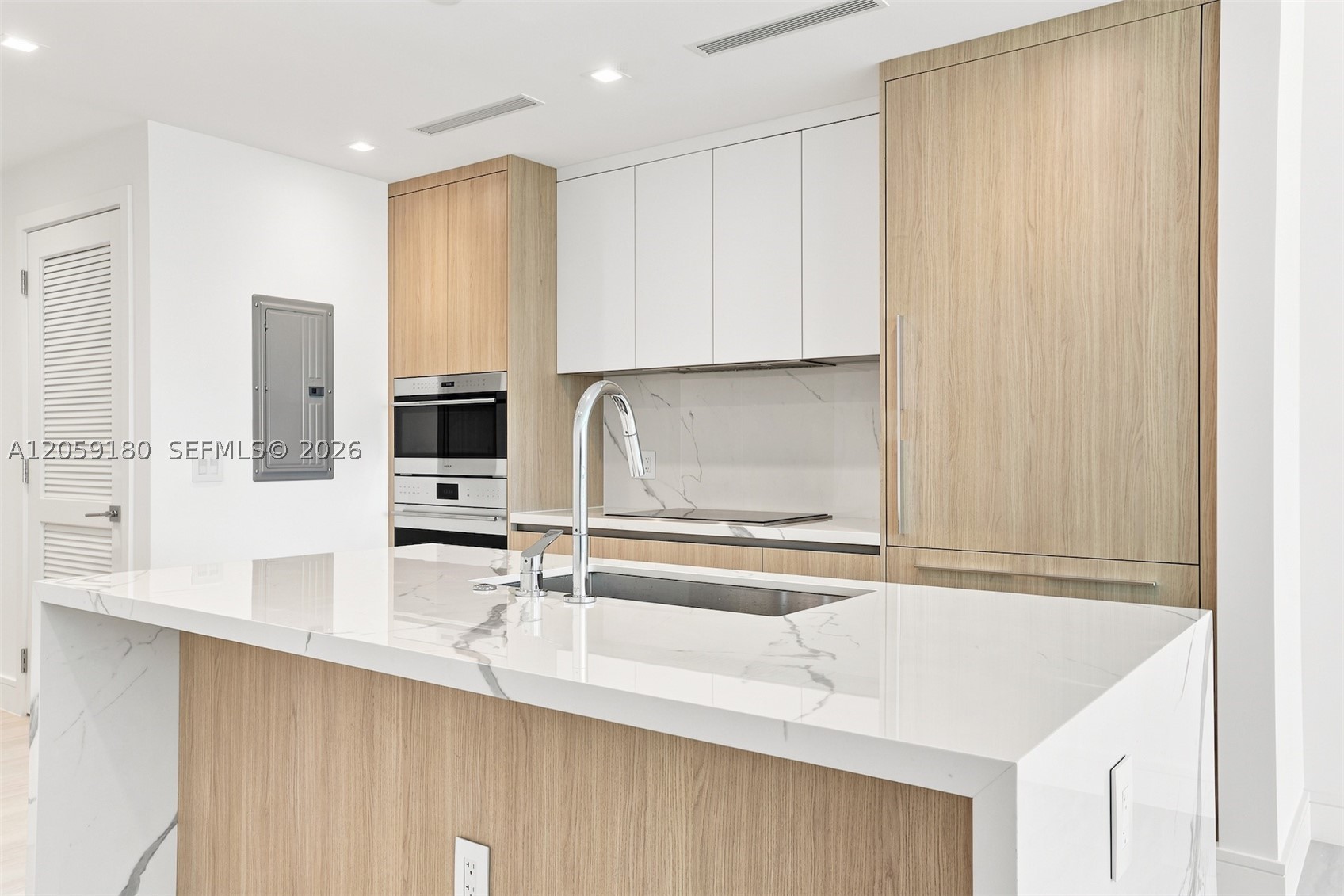 2411 Laguna Circle #1107, North Miami FL 33181