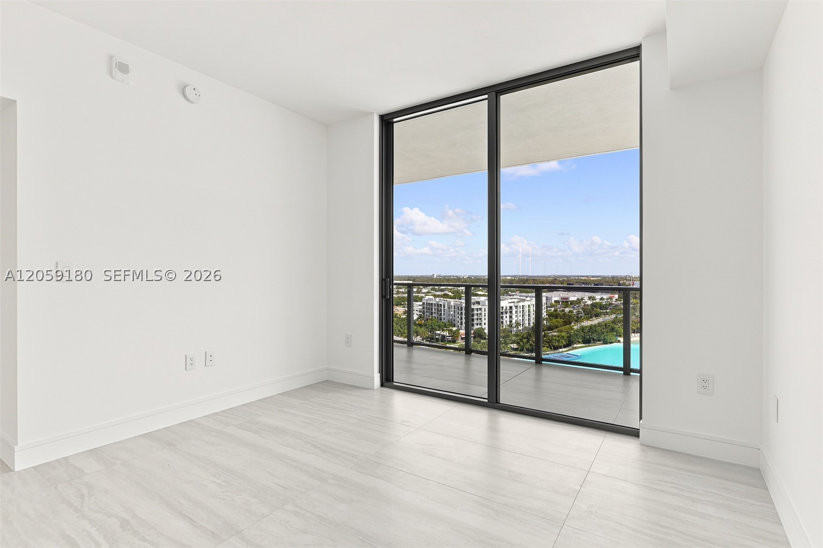 2411 Laguna Circle #1107, North Miami FL 33181