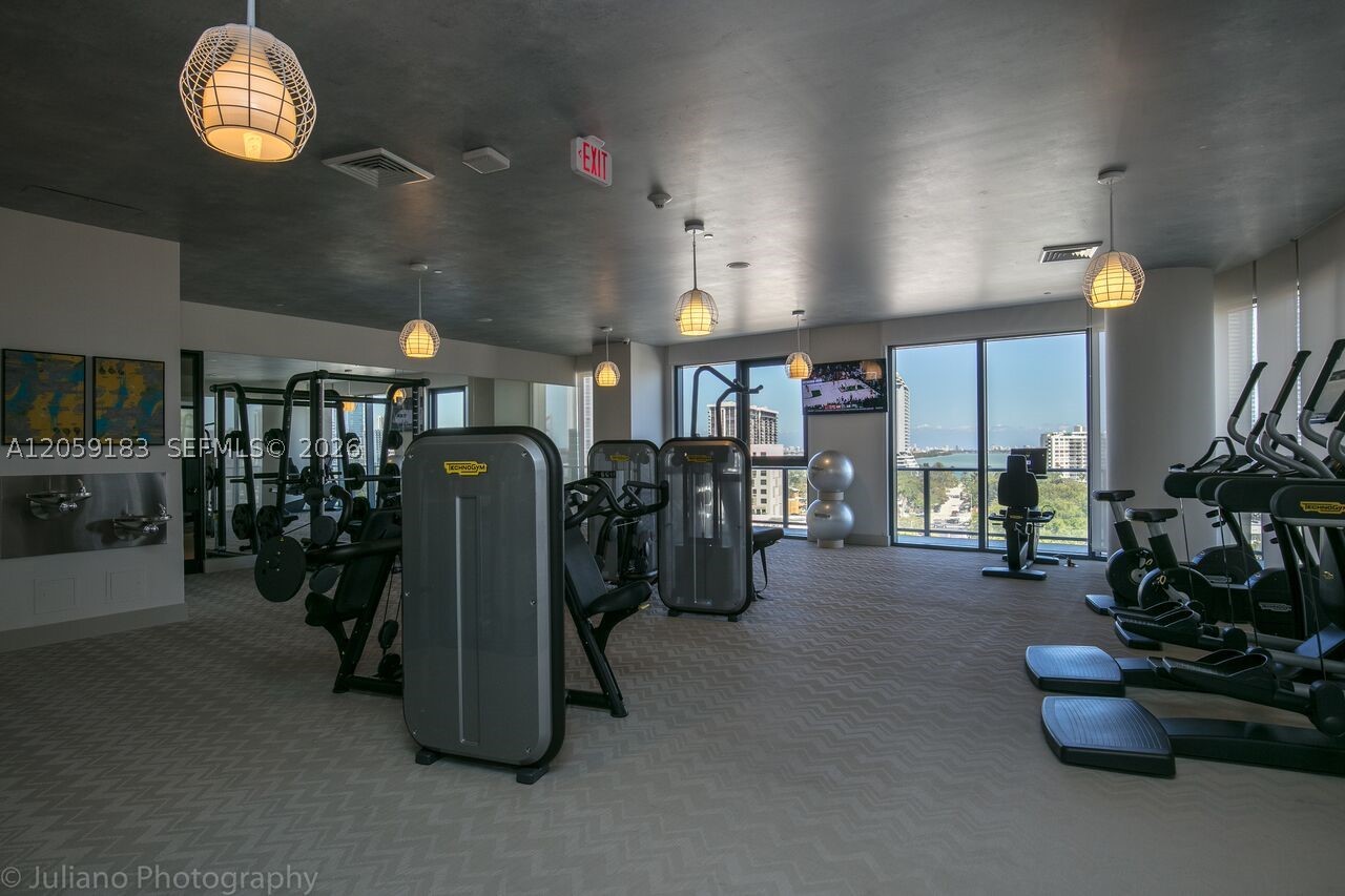 121 NE 34th St #1211, Miami FL 33137