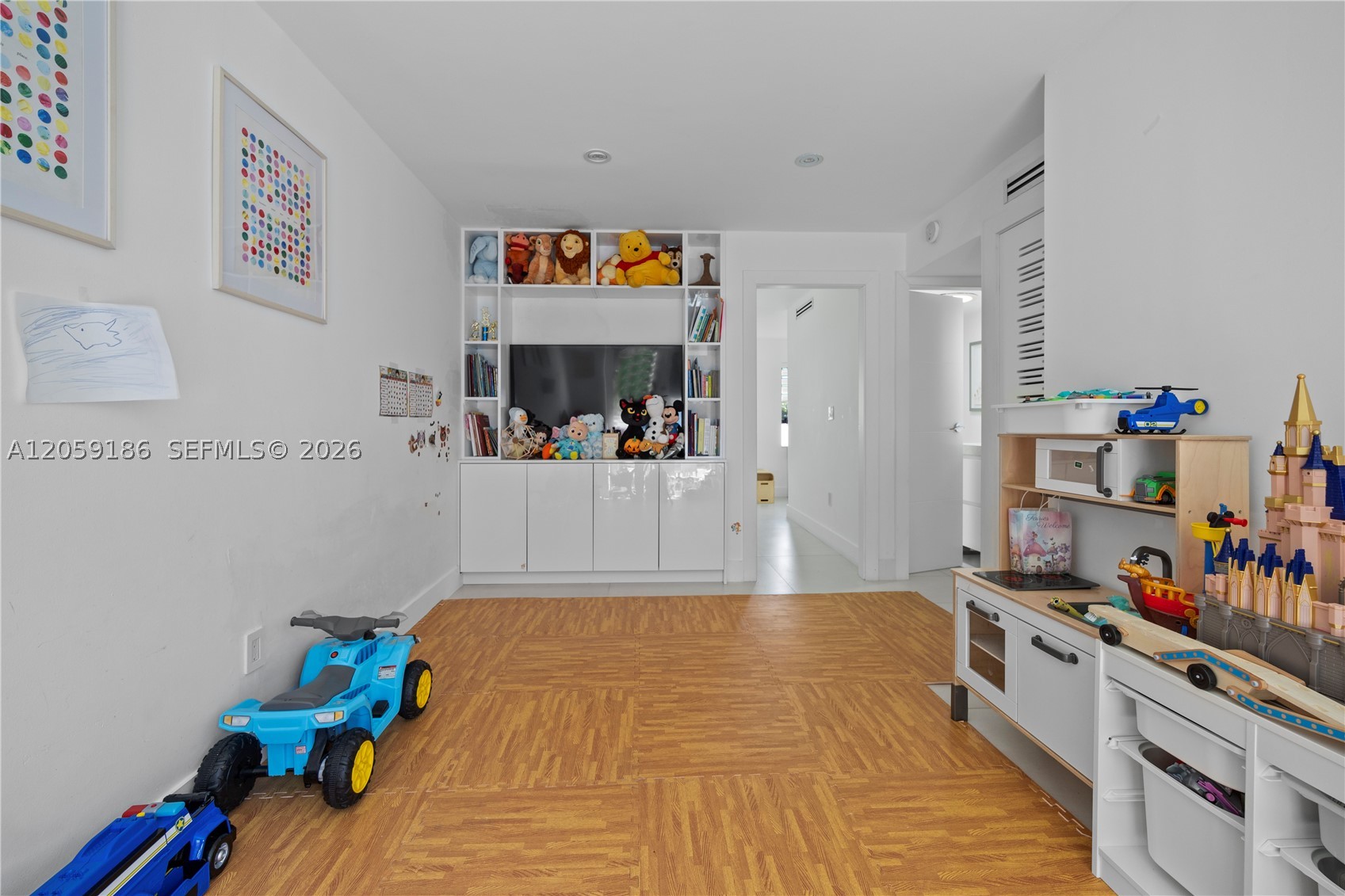 630 Allendale Rd, Key Biscayne FL 33149