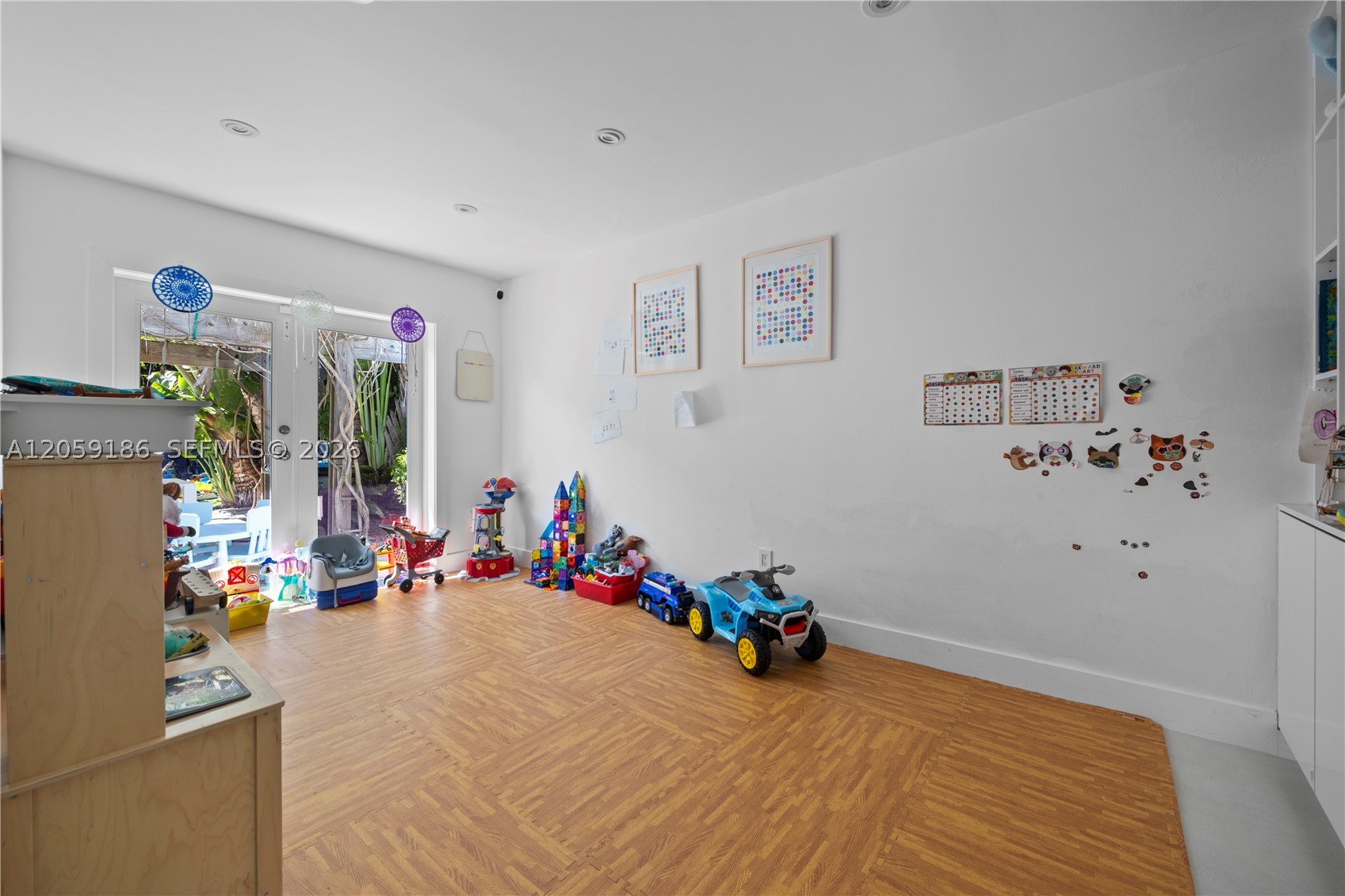 630 Allendale Rd, Key Biscayne FL 33149