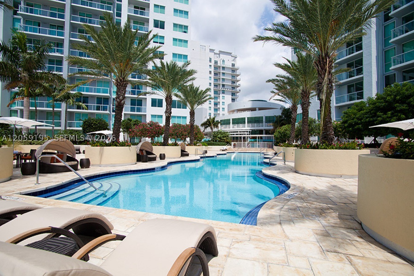 253 NE 2nd St #3302, Miami FL 33132
