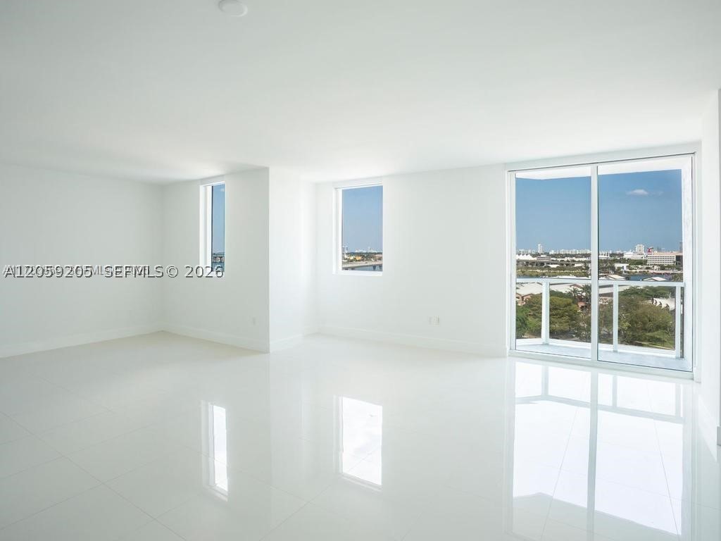 244 Biscayne Blvd #1202, Miami FL 33132