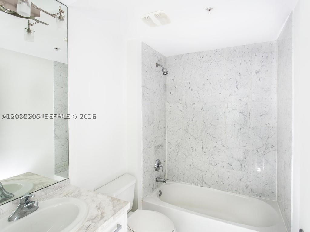244 Biscayne Blvd #1202, Miami FL 33132