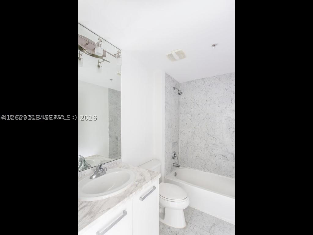 244 Biscayne Blvd #1002, Miami FL 33132